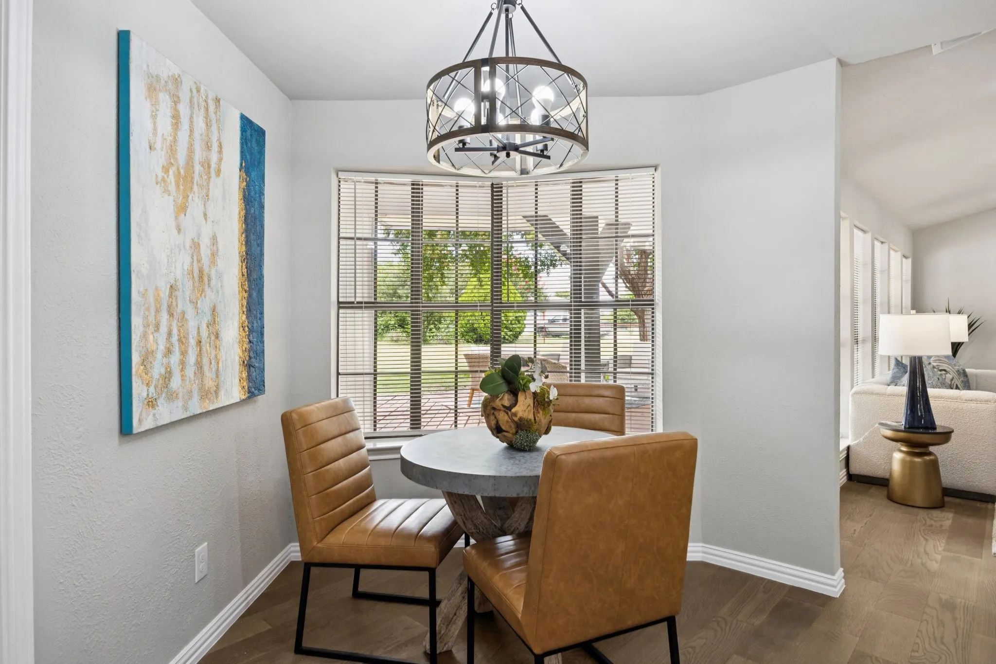 Single Family Residence For Sale in Collin County , 10 Chisholm Trail, Lucas, Texas 75002, 5 Bedroom, 4 Bathroom, 2 Garage spaces, 3,511 Sqft, built in 1975, mls#21294990, Real Estate Agent in Lucas, Homes For Sale in Collin county, Homes For Sale in Lucas, Realtor in Lucas Texas, Real Estate Brokerage Independent Realty Texas, Luminita Cordes Realtor