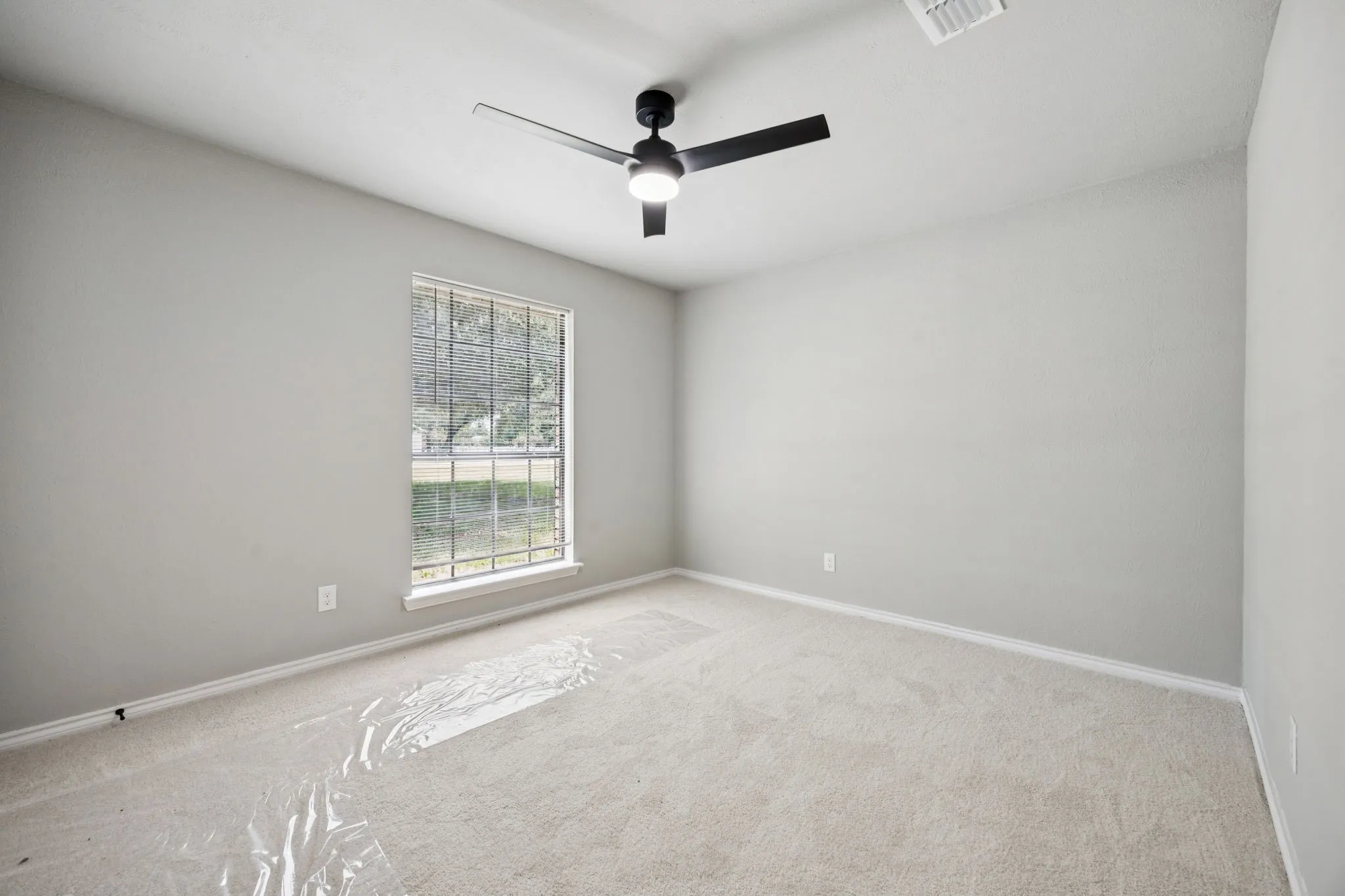 Single Family Residence For Sale in Collin County , 10 Chisholm Trail, Lucas, Texas 75002, 5 Bedroom, 4 Bathroom, 2 Garage spaces, 3,511 Sqft, built in 1975, mls#21294990, Real Estate Agent in Lucas, Homes For Sale in Collin county, Homes For Sale in Lucas, Realtor in Lucas Texas, Real Estate Brokerage Independent Realty Texas, Luminita Cordes Realtor