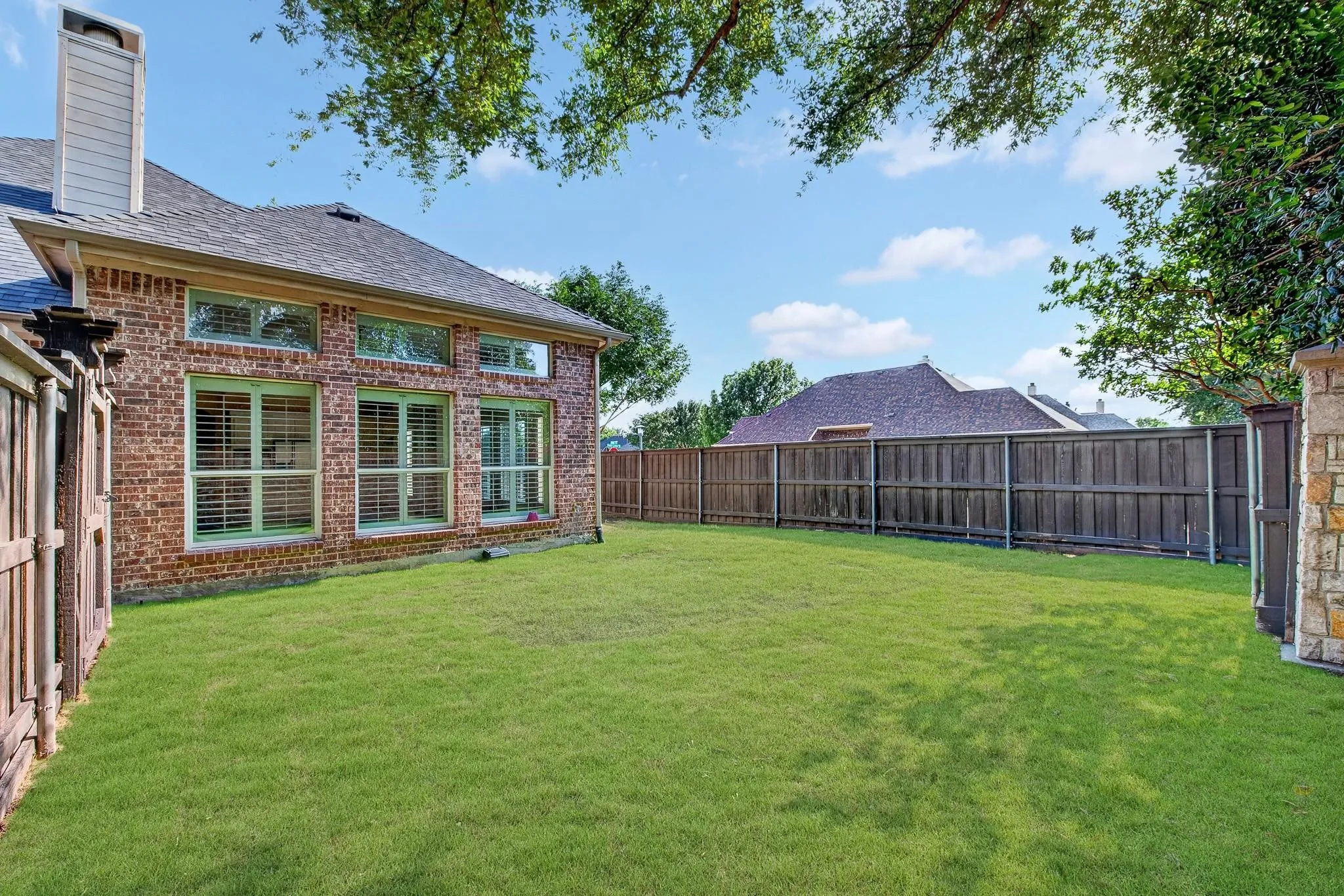 Single Family Residence For Sale in Denton County , 950 Gold Camp Road, Frisco, Texas 75033, 3 Bedroom, 2 Bathroom, 2 Garage spaces, 1,904 Sqft, built in 2003, mls#21288959, Real Estate Agent in Frisco, Homes For Sale in Denton county, Homes For Sale in Frisco, Realtor in Frisco Texas, Real Estate Brokerage Independent Realty Texas, Luminita Cordes Realtor
