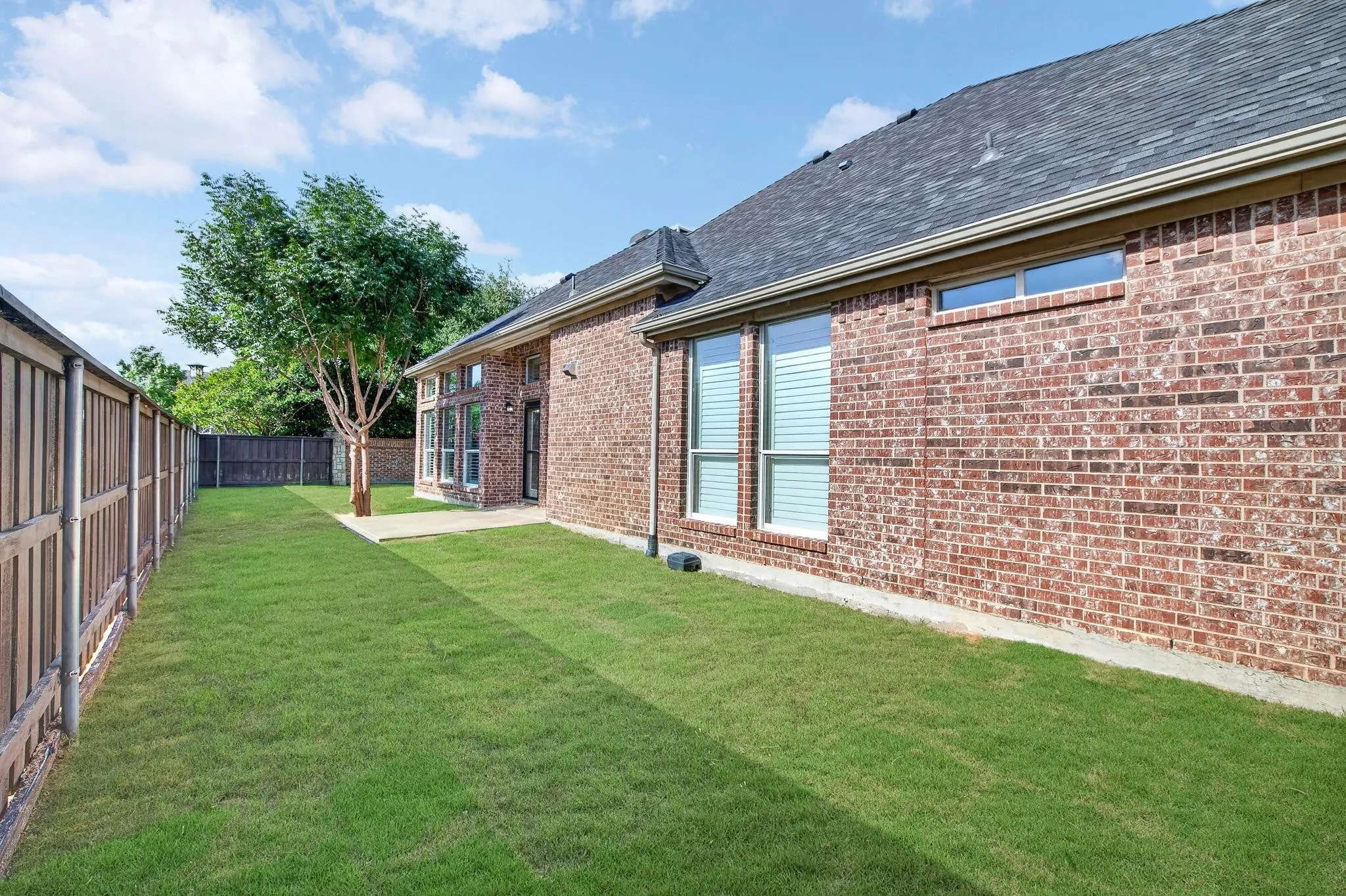 Single Family Residence For Sale in Denton County , 950 Gold Camp Road, Frisco, Texas 75033, 3 Bedroom, 2 Bathroom, 2 Garage spaces, 1,904 Sqft, built in 2003, mls#21288959, Real Estate Agent in Frisco, Homes For Sale in Denton county, Homes For Sale in Frisco, Realtor in Frisco Texas, Real Estate Brokerage Independent Realty Texas, Luminita Cordes Realtor