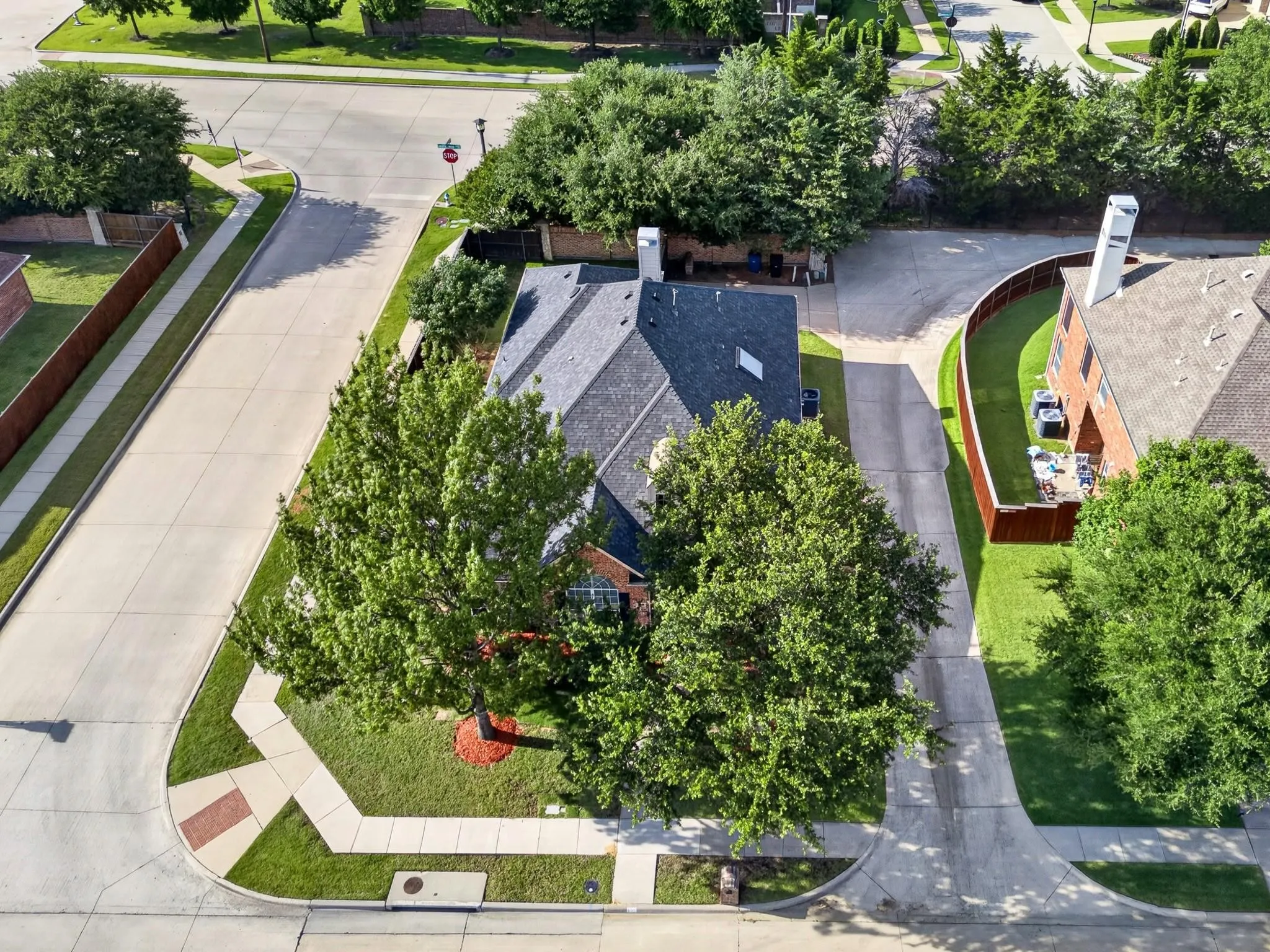 Single Family Residence For Sale in Denton County , 950 Gold Camp Road, Frisco, Texas 75033, 3 Bedroom, 2 Bathroom, 2 Garage spaces, 1,904 Sqft, built in 2003, mls#21288959, Real Estate Agent in Frisco, Homes For Sale in Denton county, Homes For Sale in Frisco, Realtor in Frisco Texas, Real Estate Brokerage Independent Realty Texas, Luminita Cordes Realtor
