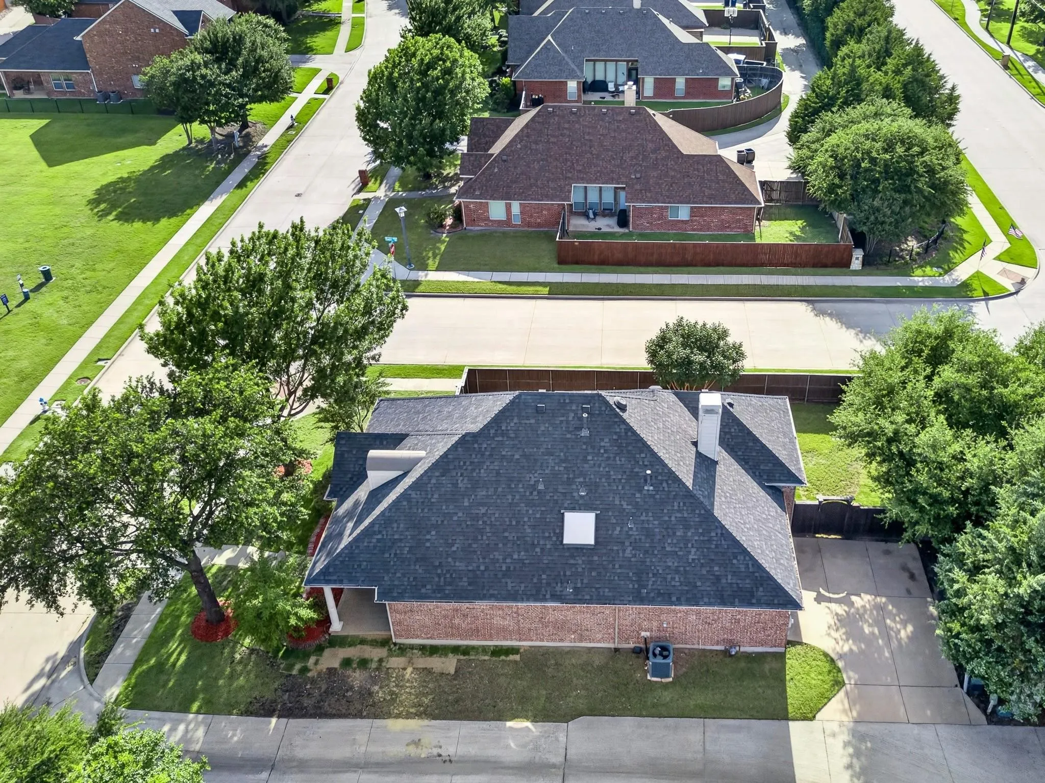Single Family Residence For Sale in Denton County , 950 Gold Camp Road, Frisco, Texas 75033, 3 Bedroom, 2 Bathroom, 2 Garage spaces, 1,904 Sqft, built in 2003, mls#21288959, Real Estate Agent in Frisco, Homes For Sale in Denton county, Homes For Sale in Frisco, Realtor in Frisco Texas, Real Estate Brokerage Independent Realty Texas, Luminita Cordes Realtor