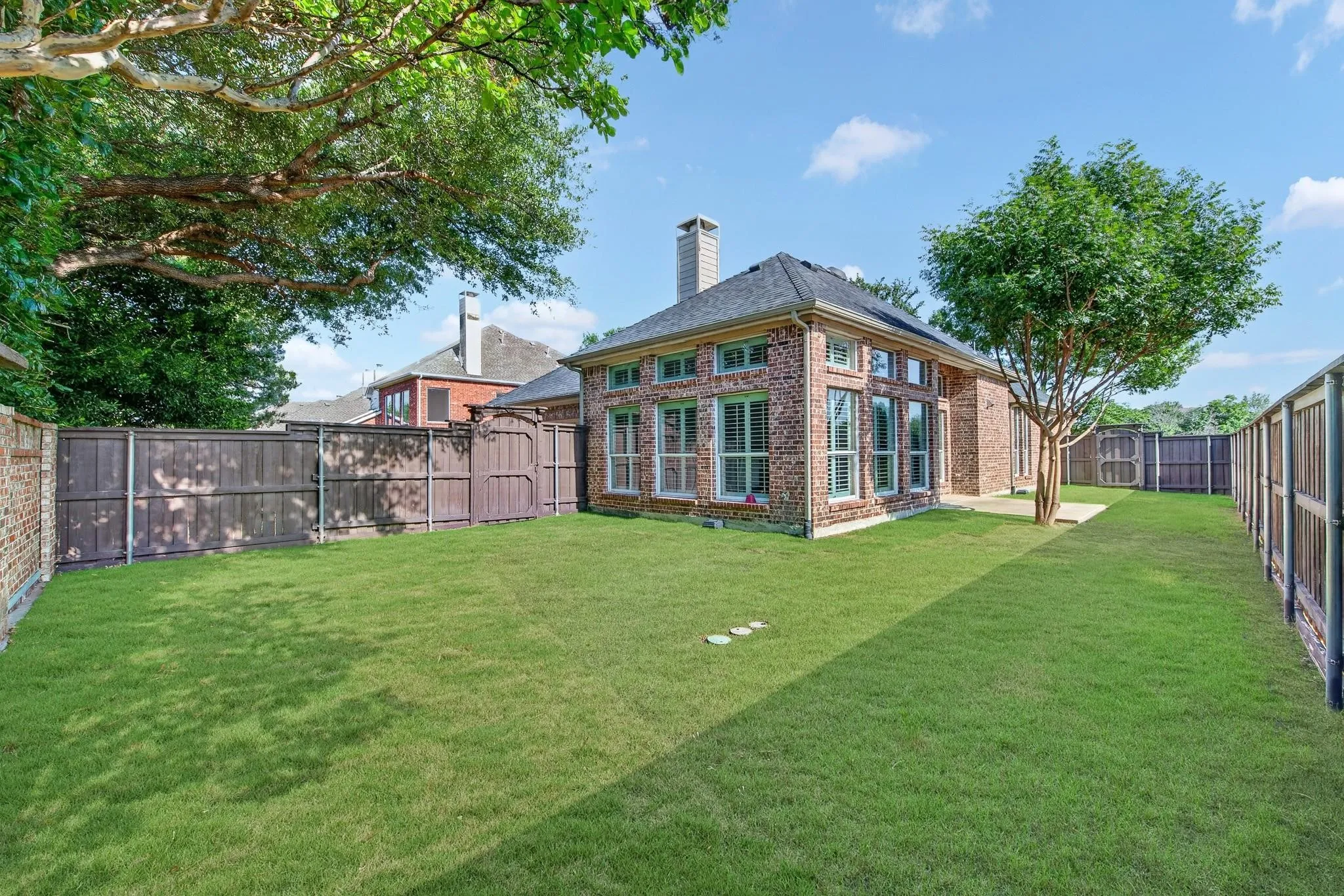 Single Family Residence For Sale in Denton County , 950 Gold Camp Road, Frisco, Texas 75033, 3 Bedroom, 2 Bathroom, 2 Garage spaces, 1,904 Sqft, built in 2003, mls#21288959, Real Estate Agent in Frisco, Homes For Sale in Denton county, Homes For Sale in Frisco, Realtor in Frisco Texas, Real Estate Brokerage Independent Realty Texas, Luminita Cordes Realtor