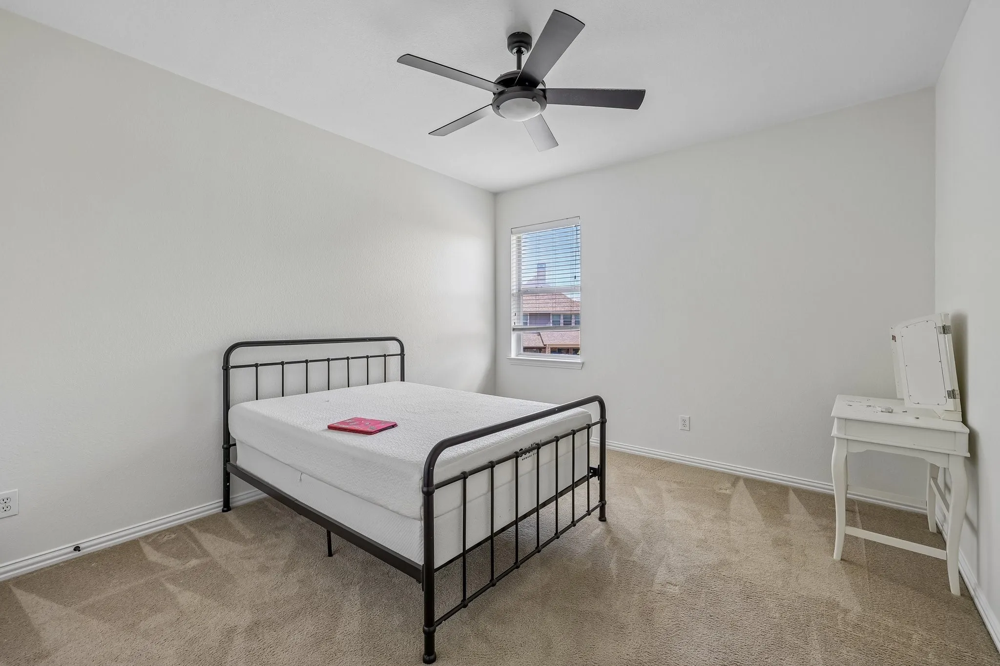 Single Family Residence For Sale in Collin County , 3301 Ski Lift Court, Mc Kinney, Texas 75070, 4 Bedroom, 4 Bathroom, 3 Garage spaces, 3,353 Sqft, built in 2006, mls#21293028, Real Estate Agent in Mc Kinney, Homes For Sale in Collin county, Homes For Sale in Mc Kinney, Realtor in Mc Kinney Texas, Real Estate Brokerage Independent Realty Texas, Luminita Cordes Realtor