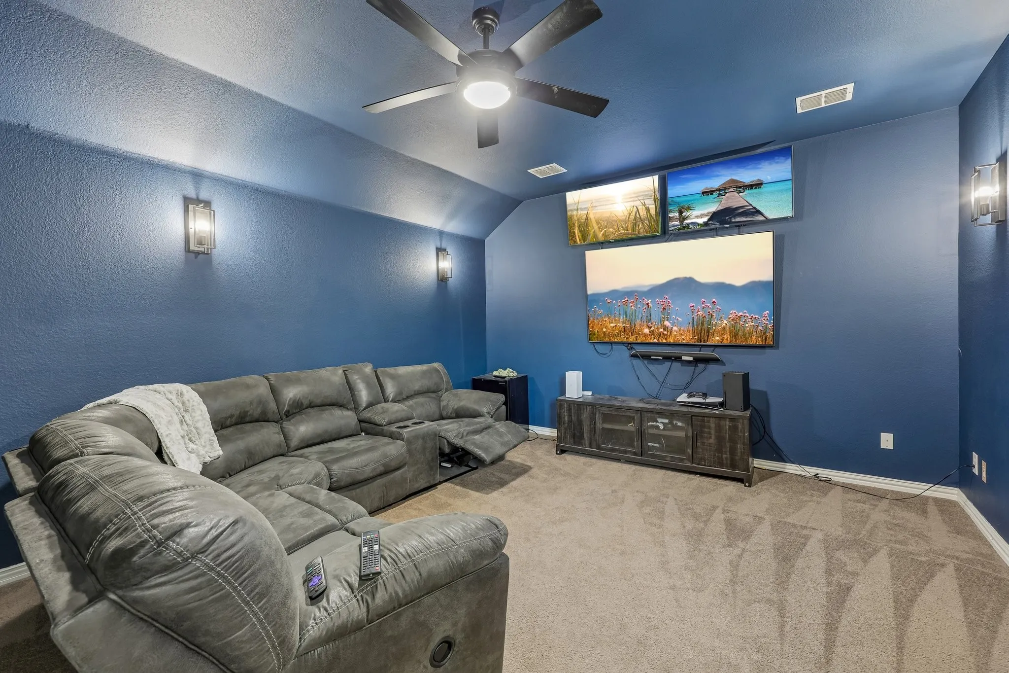 Single Family Residence For Sale in Collin County , 3301 Ski Lift Court, Mc Kinney, Texas 75070, 4 Bedroom, 4 Bathroom, 3 Garage spaces, 3,353 Sqft, built in 2006, mls#21293028, Real Estate Agent in Mc Kinney, Homes For Sale in Collin county, Homes For Sale in Mc Kinney, Realtor in Mc Kinney Texas, Real Estate Brokerage Independent Realty Texas, Luminita Cordes Realtor