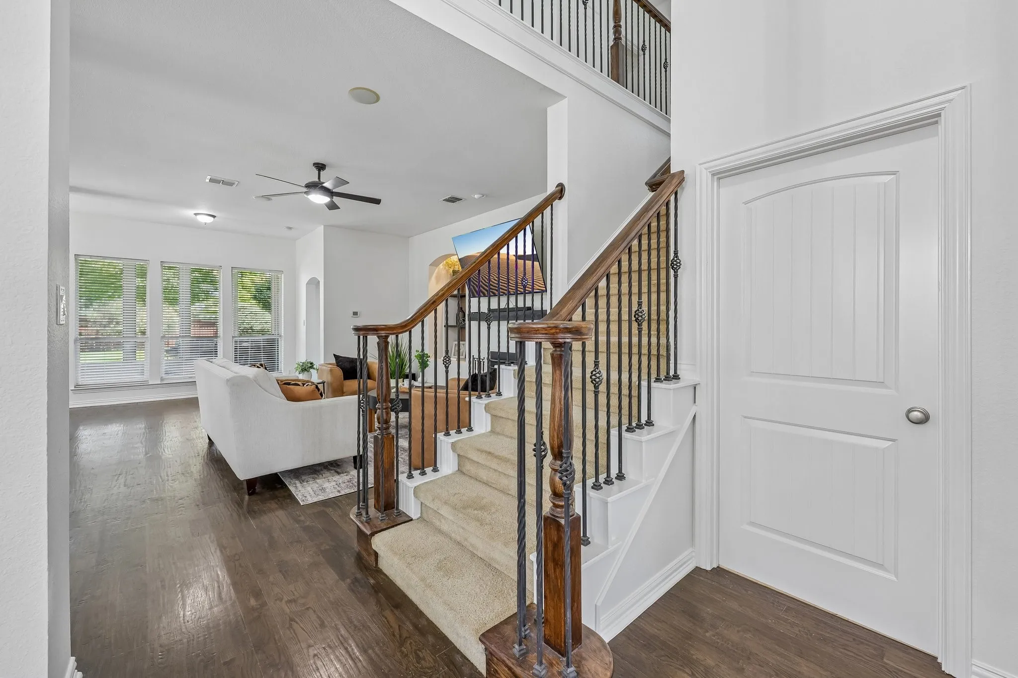 Single Family Residence For Sale in Collin County , 3301 Ski Lift Court, Mc Kinney, Texas 75070, 4 Bedroom, 4 Bathroom, 3 Garage spaces, 3,353 Sqft, built in 2006, mls#21293028, Real Estate Agent in Mc Kinney, Homes For Sale in Collin county, Homes For Sale in Mc Kinney, Realtor in Mc Kinney Texas, Real Estate Brokerage Independent Realty Texas, Luminita Cordes Realtor