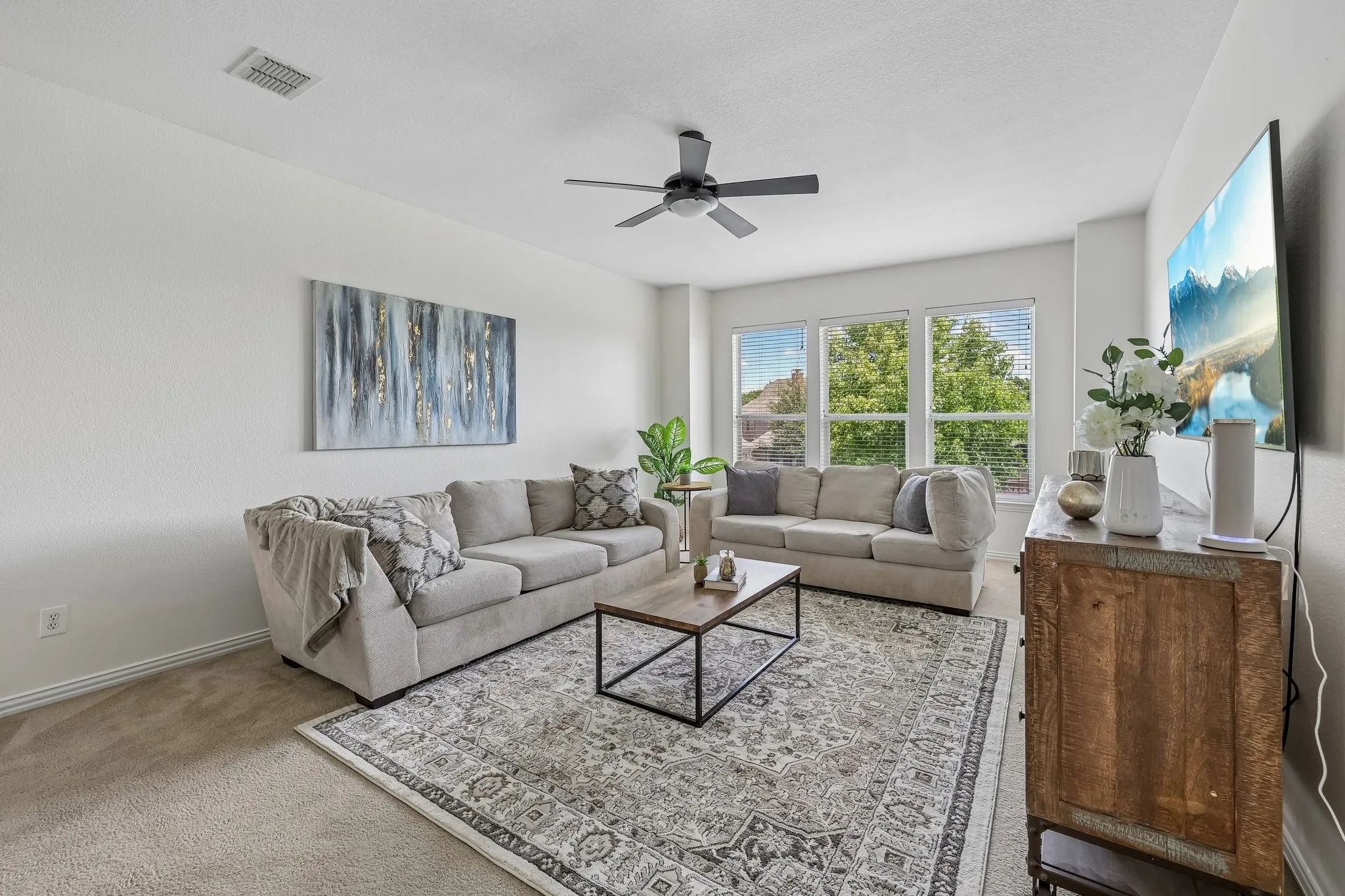 Single Family Residence For Sale in Collin County , 3301 Ski Lift Court, Mc Kinney, Texas 75070, 4 Bedroom, 4 Bathroom, 3 Garage spaces, 3,353 Sqft, built in 2006, mls#21293028, Real Estate Agent in Mc Kinney, Homes For Sale in Collin county, Homes For Sale in Mc Kinney, Realtor in Mc Kinney Texas, Real Estate Brokerage Independent Realty Texas, Luminita Cordes Realtor