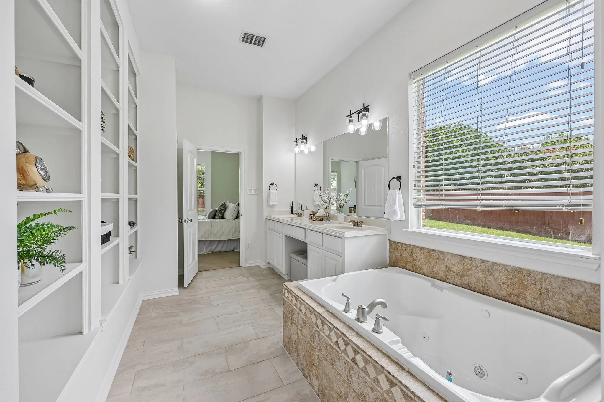 Single Family Residence For Sale in Collin County , 3301 Ski Lift Court, Mc Kinney, Texas 75070, 4 Bedroom, 4 Bathroom, 3 Garage spaces, 3,353 Sqft, built in 2006, mls#21293028, Real Estate Agent in Mc Kinney, Homes For Sale in Collin county, Homes For Sale in Mc Kinney, Realtor in Mc Kinney Texas, Real Estate Brokerage Independent Realty Texas, Luminita Cordes Realtor
