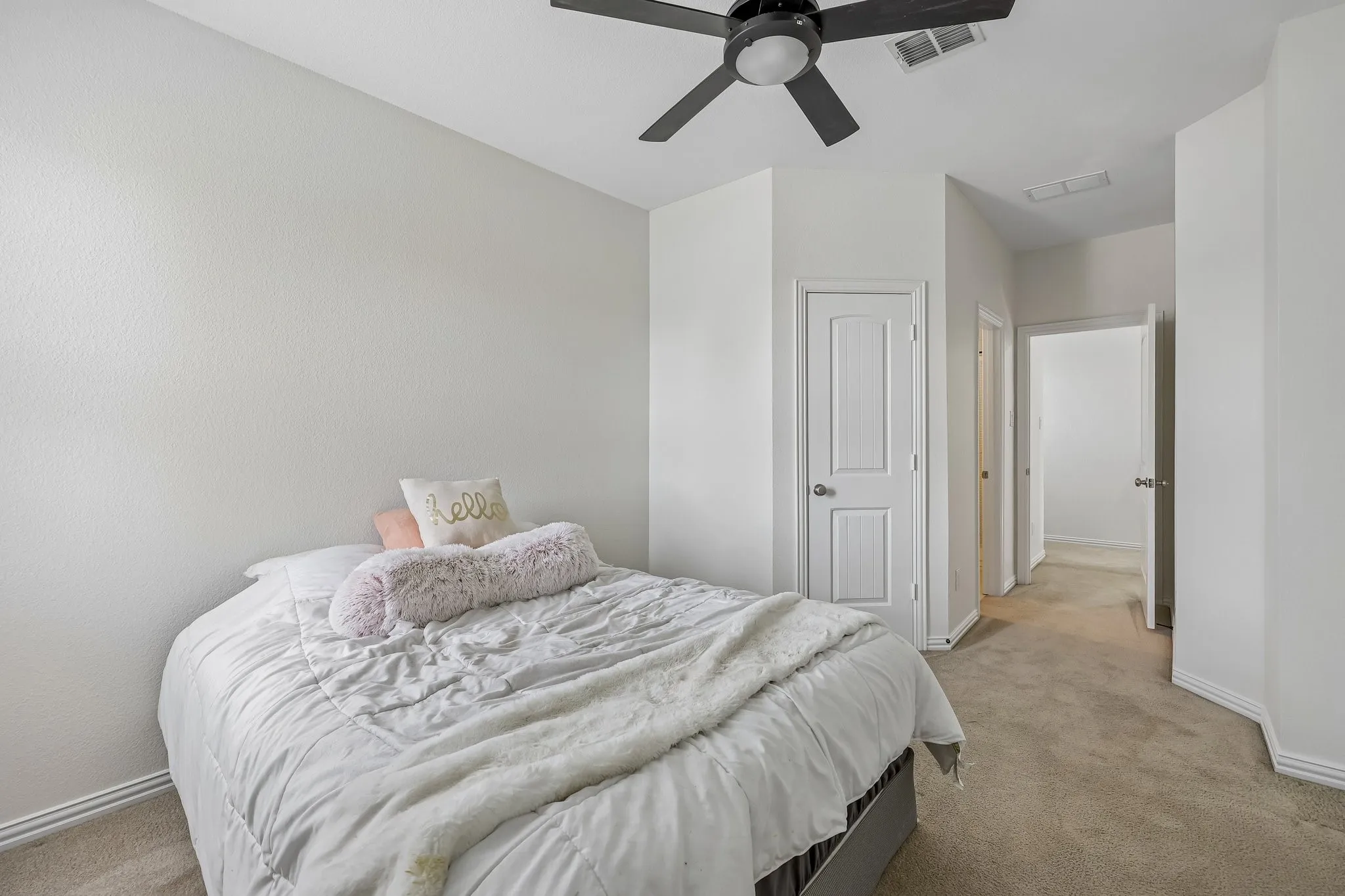 Single Family Residence For Sale in Collin County , 3301 Ski Lift Court, Mc Kinney, Texas 75070, 4 Bedroom, 4 Bathroom, 3 Garage spaces, 3,353 Sqft, built in 2006, mls#21293028, Real Estate Agent in Mc Kinney, Homes For Sale in Collin county, Homes For Sale in Mc Kinney, Realtor in Mc Kinney Texas, Real Estate Brokerage Independent Realty Texas, Luminita Cordes Realtor