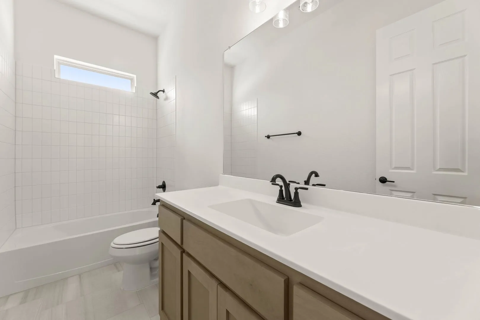 124 Evanston-Bathroom-1