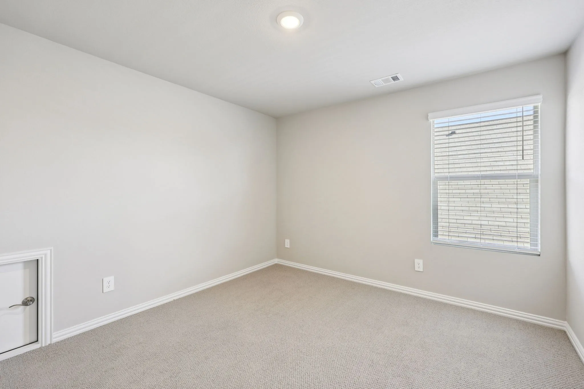 Photo is not of the actual home, but is an inspirational photo of builder’s model home and may depict options, furnishings, and/or decorator features that are not included.