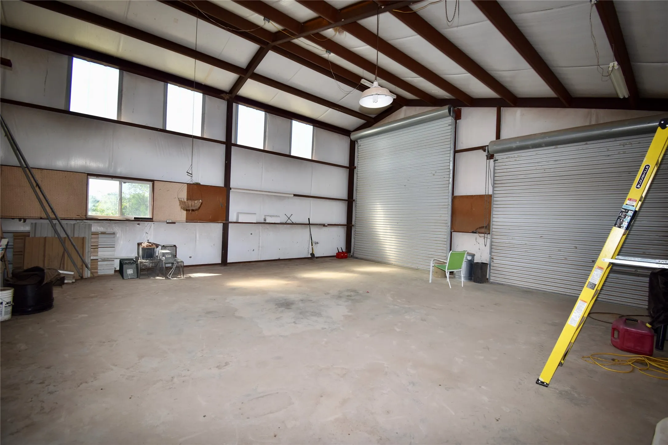 Single Family Residence For Sale in Mc Culloch County , 159 Private Road 939, Brady, Texas 76825, 4 Bedroom, 3 Bathroom, 2 Garage spaces, 2,300 Sqft, built in 2006, mls#21295694, Real Estate Agent in Brady, Homes For Sale in Mc Culloch county, Homes For Sale in Brady, Realtor in Brady Texas, Real Estate Brokerage Independent Realty Texas, Luminita Cordes Realtor