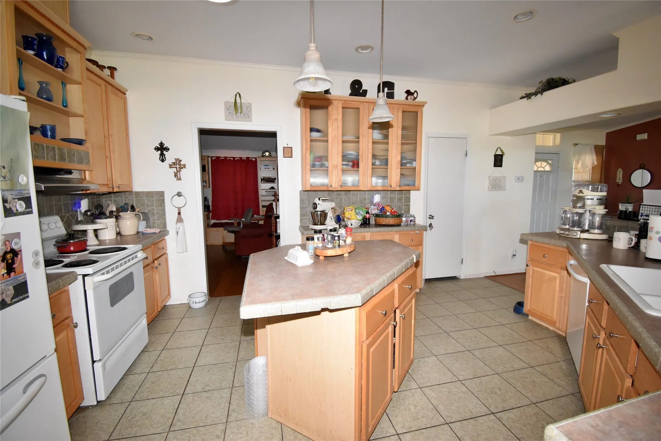 Single Family Residence For Sale in Mc Culloch County , 159 Private Road 939, Brady, Texas 76825, 4 Bedroom, 3 Bathroom, 2 Garage spaces, 2,300 Sqft, built in 2006, mls#21295694, Real Estate Agent in Brady, Homes For Sale in Mc Culloch county, Homes For Sale in Brady, Realtor in Brady Texas, Real Estate Brokerage Independent Realty Texas, Luminita Cordes Realtor