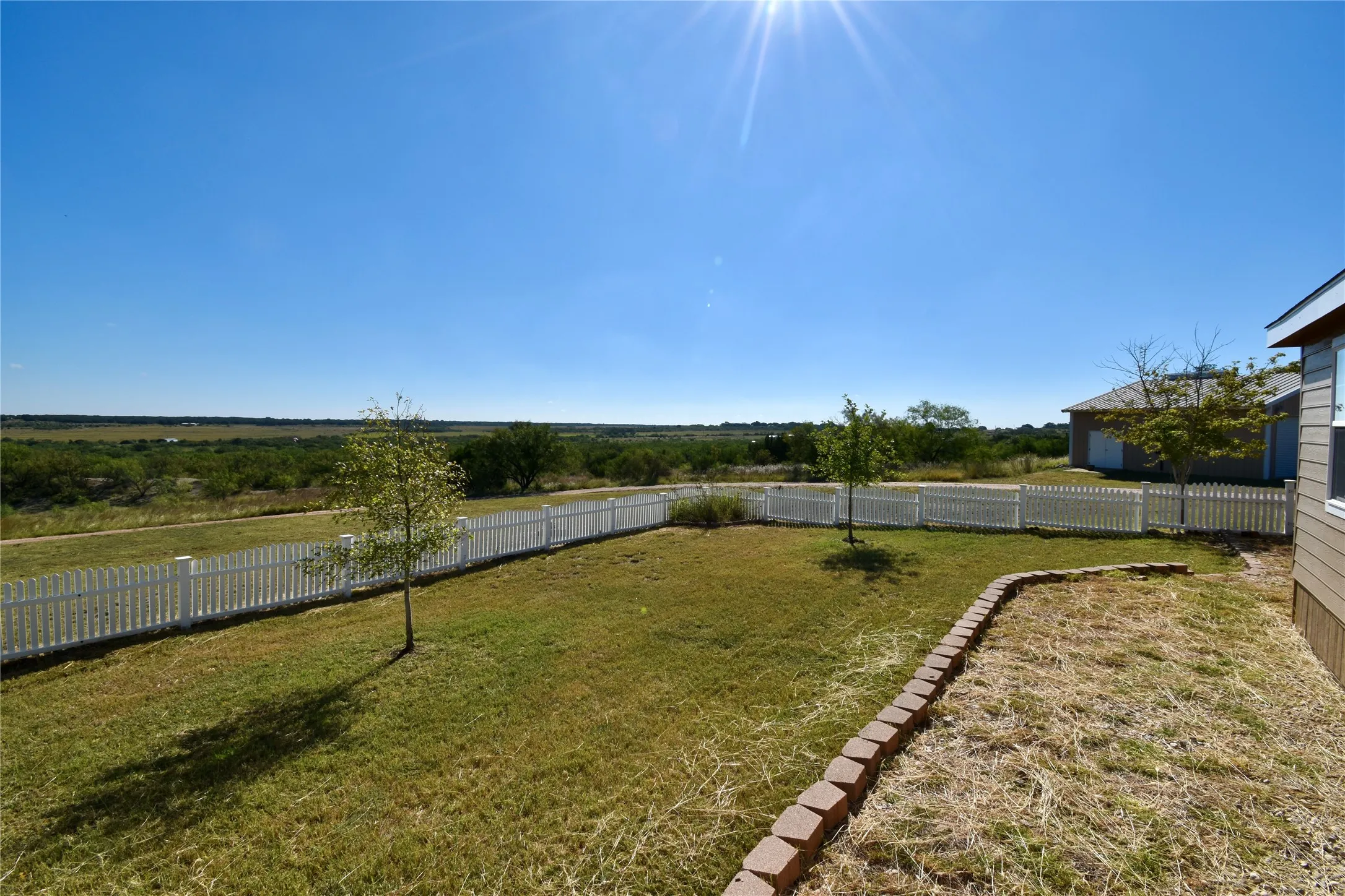 Single Family Residence For Sale in Mc Culloch County , 159 Private Road 939, Brady, Texas 76825, 4 Bedroom, 3 Bathroom, 2 Garage spaces, 2,300 Sqft, built in 2006, mls#21295694, Real Estate Agent in Brady, Homes For Sale in Mc Culloch county, Homes For Sale in Brady, Realtor in Brady Texas, Real Estate Brokerage Independent Realty Texas, Luminita Cordes Realtor