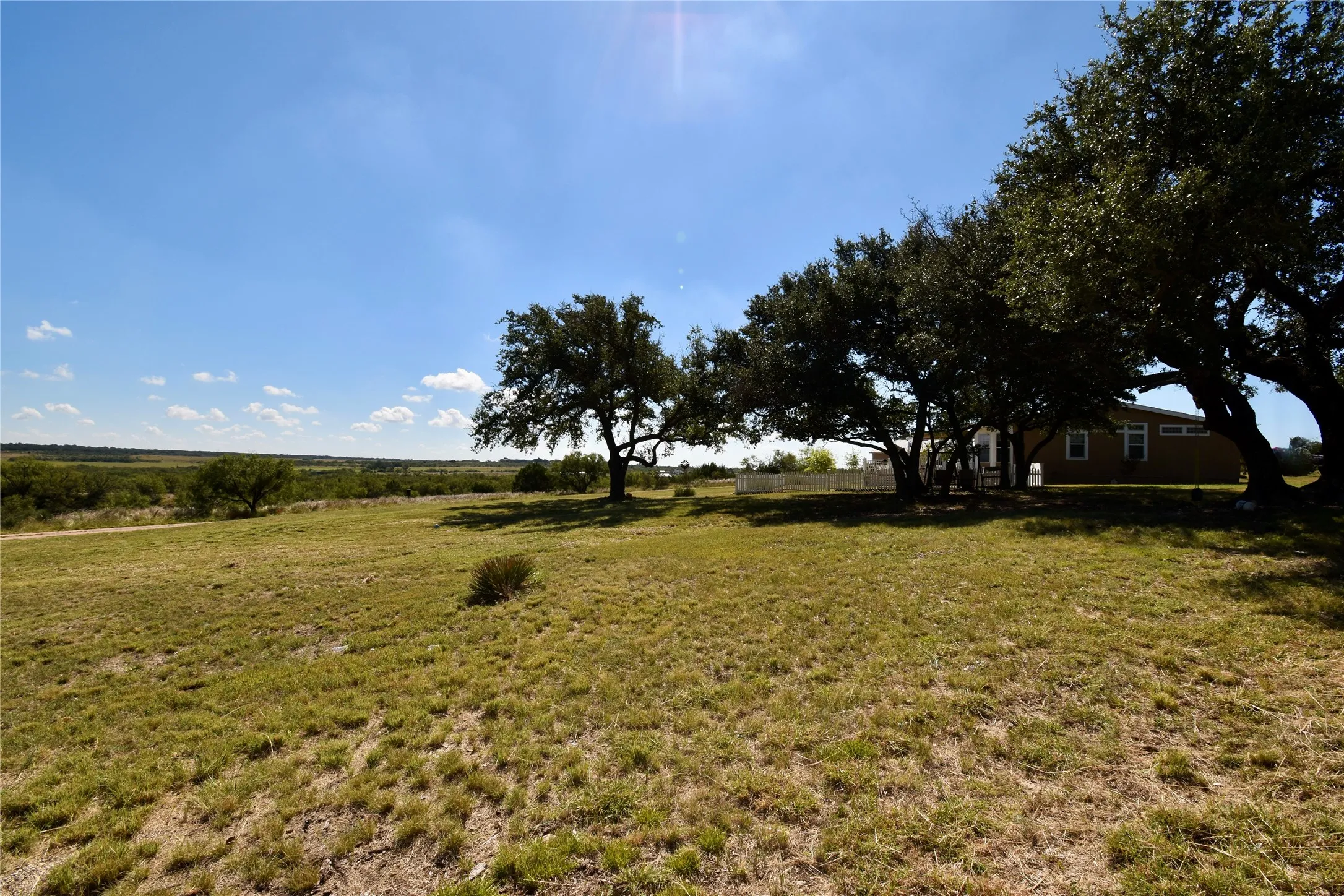 Single Family Residence For Sale in Mc Culloch County , 159 Private Road 939, Brady, Texas 76825, 4 Bedroom, 3 Bathroom, 2 Garage spaces, 2,300 Sqft, built in 2006, mls#21295694, Real Estate Agent in Brady, Homes For Sale in Mc Culloch county, Homes For Sale in Brady, Realtor in Brady Texas, Real Estate Brokerage Independent Realty Texas, Luminita Cordes Realtor