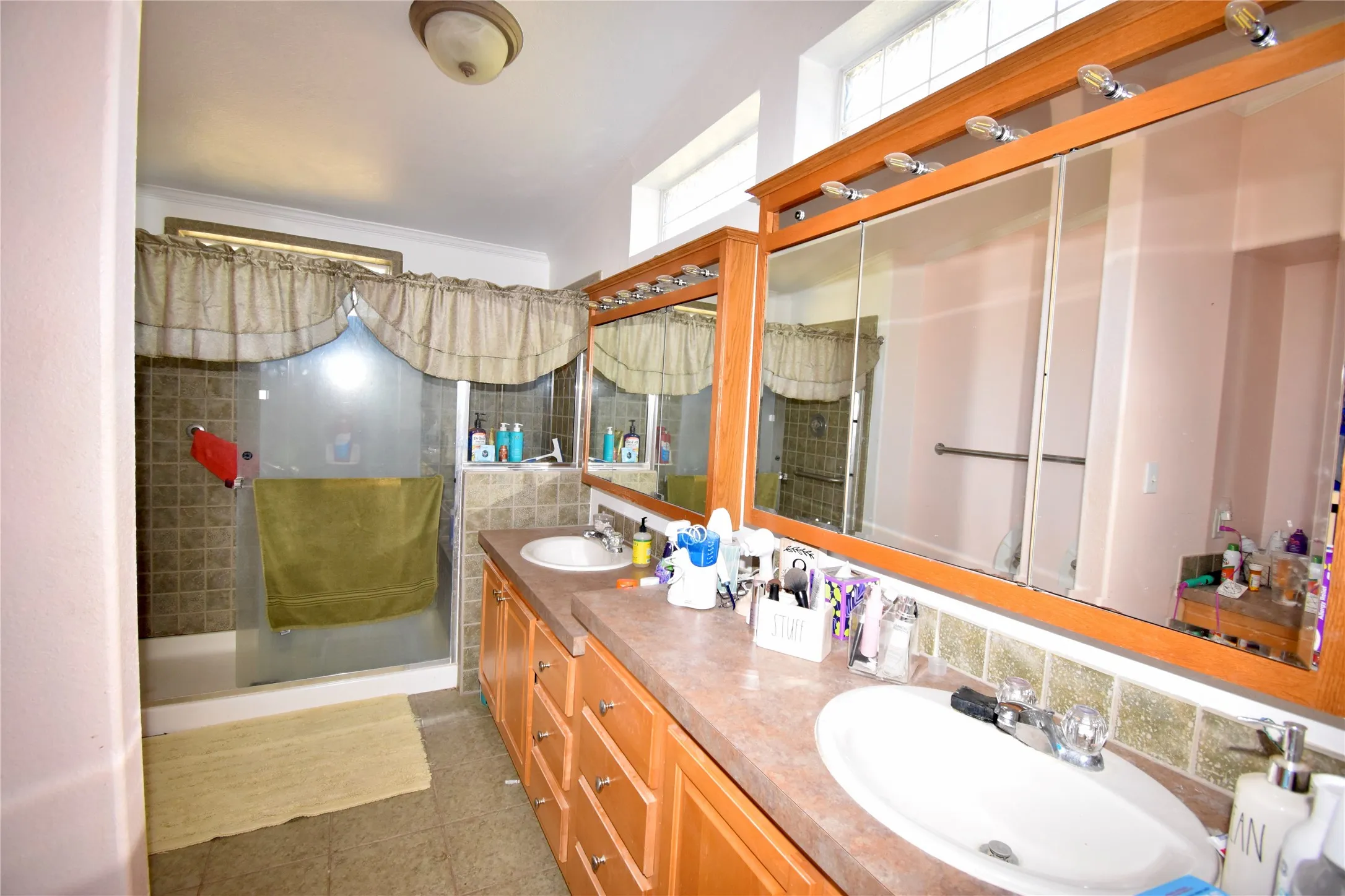 Single Family Residence For Sale in Mc Culloch County , 159 Private Road 939, Brady, Texas 76825, 4 Bedroom, 3 Bathroom, 2 Garage spaces, 2,300 Sqft, built in 2006, mls#21295694, Real Estate Agent in Brady, Homes For Sale in Mc Culloch county, Homes For Sale in Brady, Realtor in Brady Texas, Real Estate Brokerage Independent Realty Texas, Luminita Cordes Realtor