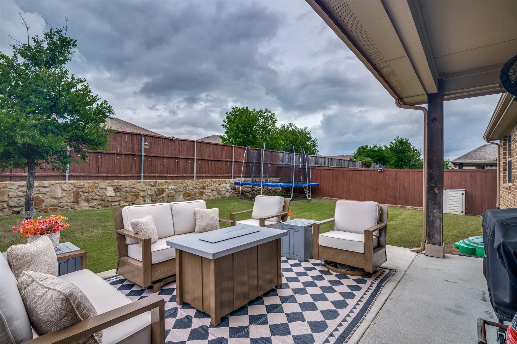 Single Family Residence For Sale in Kaufman County , 2062 Avondown Road, Forney, Texas 75126, 4 Bedroom, 4 Bathroom, 2 Garage spaces, 3,173 Sqft, built in 2018, mls#21296242, Real Estate Agent in Forney, Homes For Sale in Kaufman county, Homes For Sale in Forney, Realtor in Forney Texas, Real Estate Brokerage Independent Realty Texas, Luminita Cordes Realtor