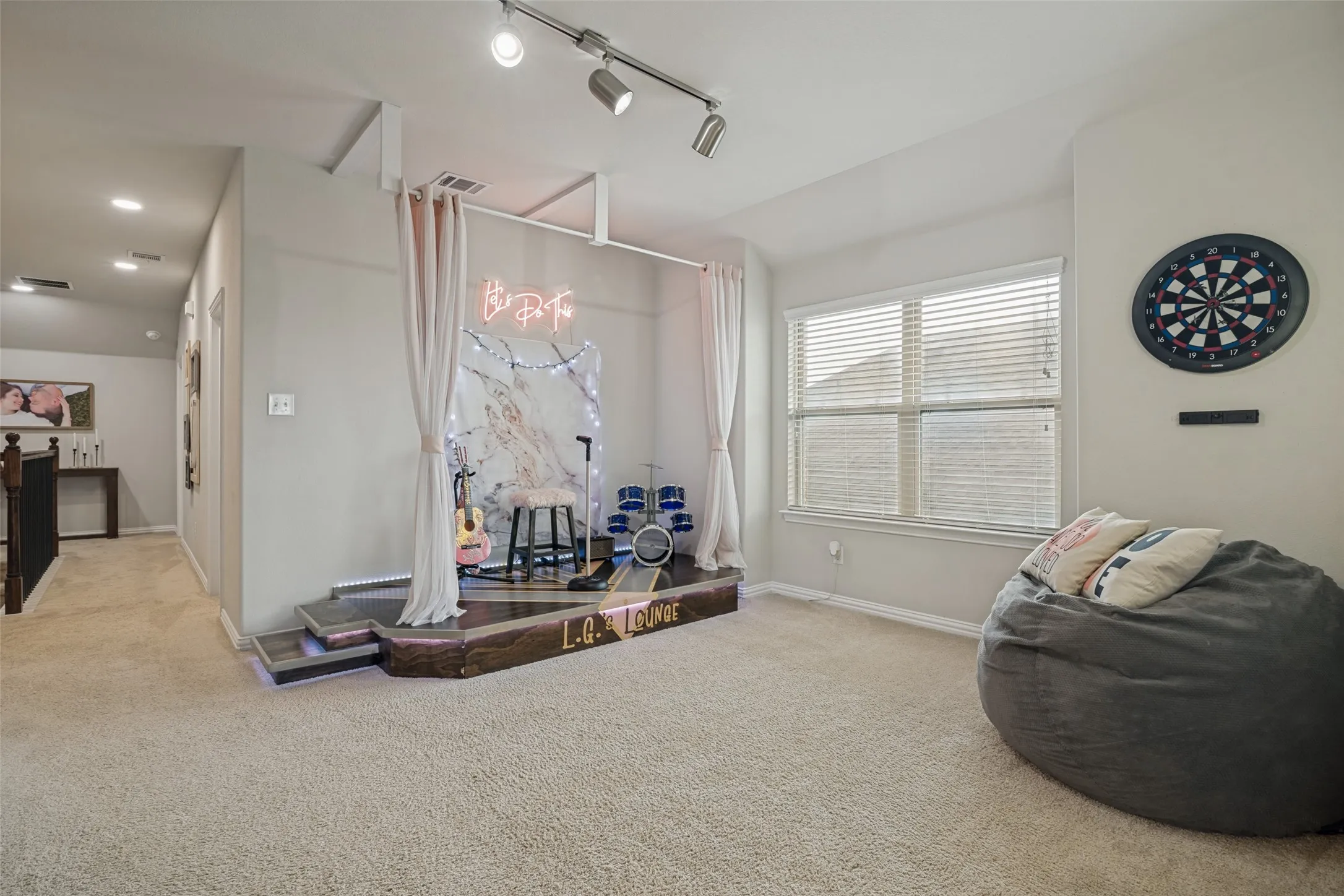 Single Family Residence For Sale in Kaufman County , 2062 Avondown Road, Forney, Texas 75126, 4 Bedroom, 4 Bathroom, 2 Garage spaces, 3,173 Sqft, built in 2018, mls#21296242, Real Estate Agent in Forney, Homes For Sale in Kaufman county, Homes For Sale in Forney, Realtor in Forney Texas, Real Estate Brokerage Independent Realty Texas, Luminita Cordes Realtor