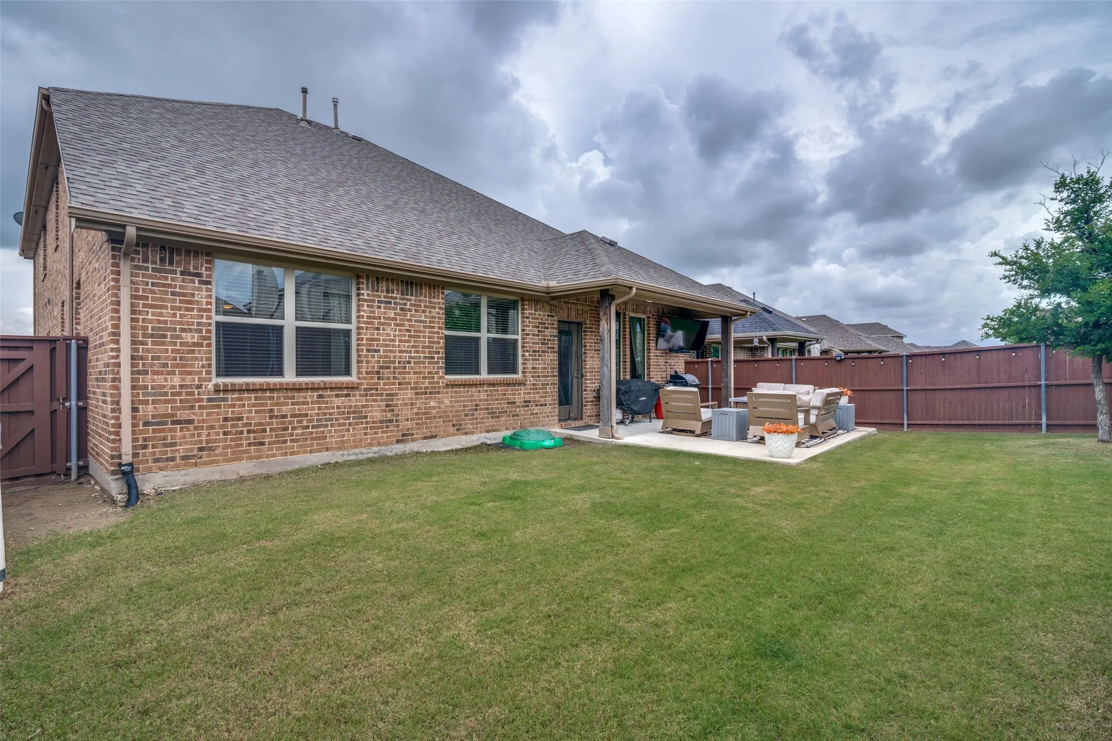 Single Family Residence For Sale in Kaufman County , 2062 Avondown Road, Forney, Texas 75126, 4 Bedroom, 4 Bathroom, 2 Garage spaces, 3,173 Sqft, built in 2018, mls#21296242, Real Estate Agent in Forney, Homes For Sale in Kaufman county, Homes For Sale in Forney, Realtor in Forney Texas, Real Estate Brokerage Independent Realty Texas, Luminita Cordes Realtor