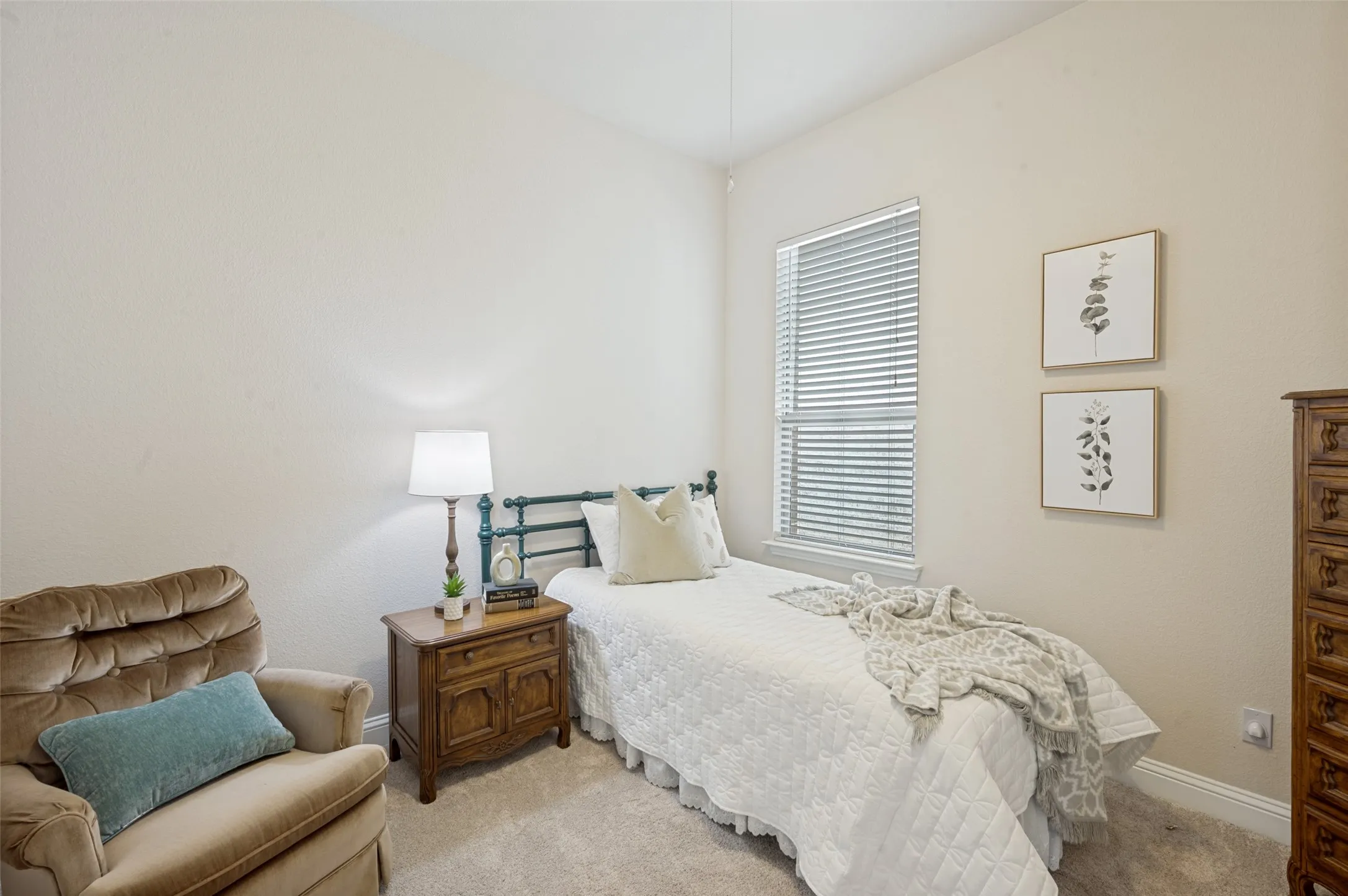 Single Family Residence For Sale in Denton County , 3604 Tuscan Hills Circle, Denton, Texas 76210, 3 Bedroom, 2 Bathroom, 2 Garage spaces, 2,174 Sqft, built in 2014, mls#21271869, Real Estate Agent in Denton, Homes For Sale in Denton county, Homes For Sale in Denton, Realtor in Denton Texas, Real Estate Brokerage Independent Realty Texas, Luminita Cordes Realtor