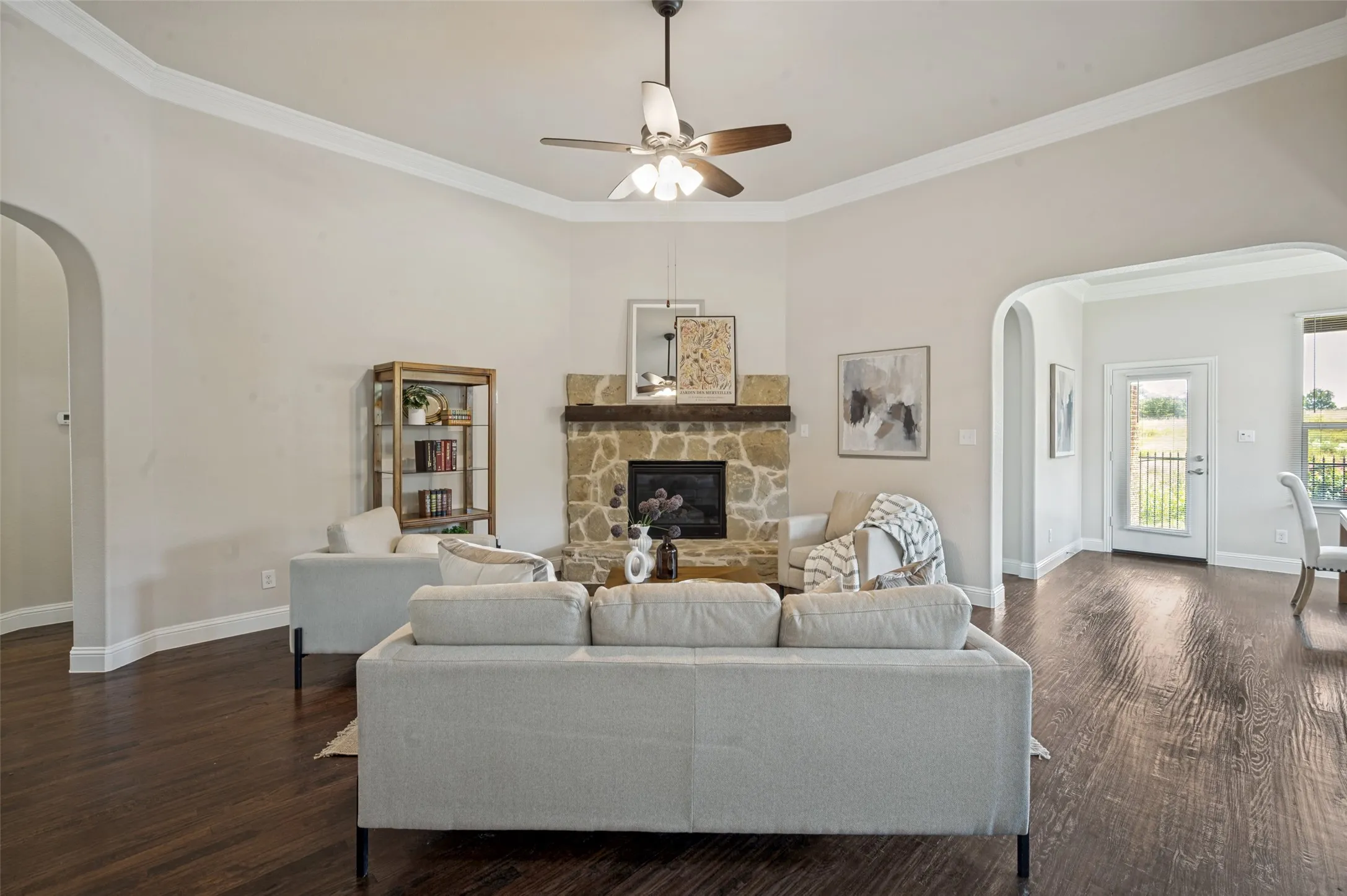 Single Family Residence For Sale in Denton County , 3604 Tuscan Hills Circle, Denton, Texas 76210, 3 Bedroom, 2 Bathroom, 2 Garage spaces, 2,174 Sqft, built in 2014, mls#21271869, Real Estate Agent in Denton, Homes For Sale in Denton county, Homes For Sale in Denton, Realtor in Denton Texas, Real Estate Brokerage Independent Realty Texas, Luminita Cordes Realtor