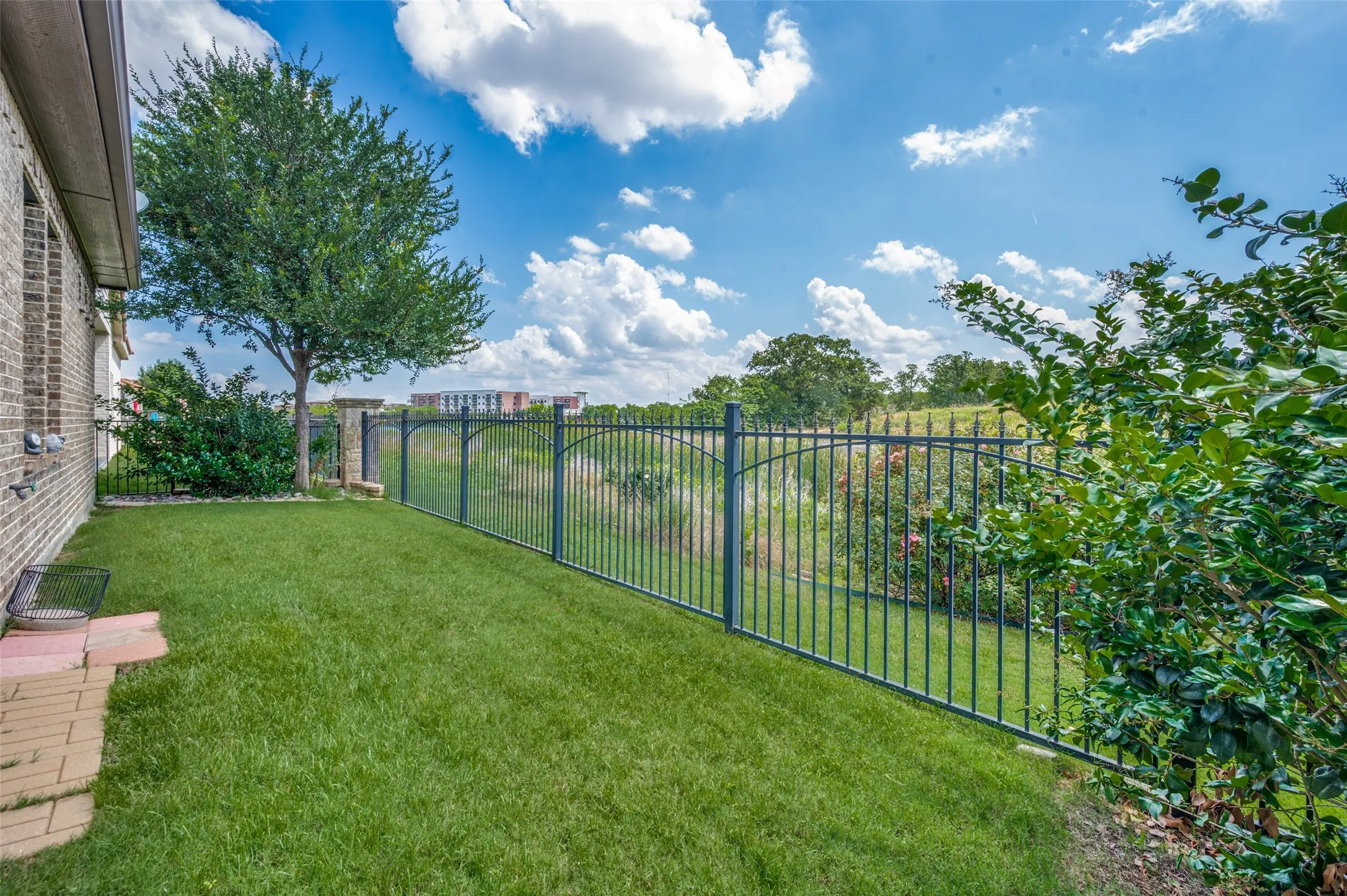 Single Family Residence For Sale in Denton County , 3604 Tuscan Hills Circle, Denton, Texas 76210, 3 Bedroom, 2 Bathroom, 2 Garage spaces, 2,174 Sqft, built in 2014, mls#21271869, Real Estate Agent in Denton, Homes For Sale in Denton county, Homes For Sale in Denton, Realtor in Denton Texas, Real Estate Brokerage Independent Realty Texas, Luminita Cordes Realtor