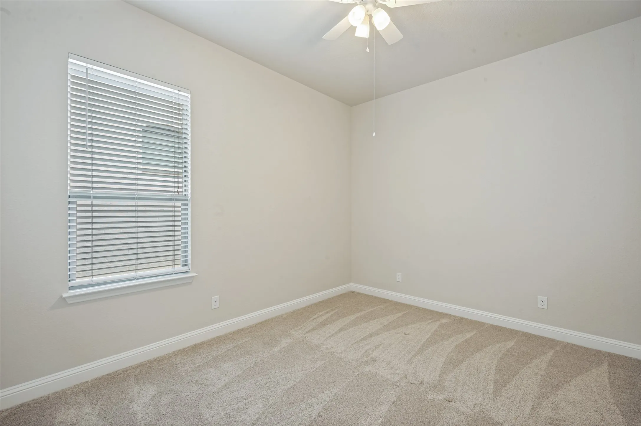 Single Family Residence For Sale in Denton County , 3604 Tuscan Hills Circle, Denton, Texas 76210, 3 Bedroom, 2 Bathroom, 2 Garage spaces, 2,174 Sqft, built in 2014, mls#21271869, Real Estate Agent in Denton, Homes For Sale in Denton county, Homes For Sale in Denton, Realtor in Denton Texas, Real Estate Brokerage Independent Realty Texas, Luminita Cordes Realtor