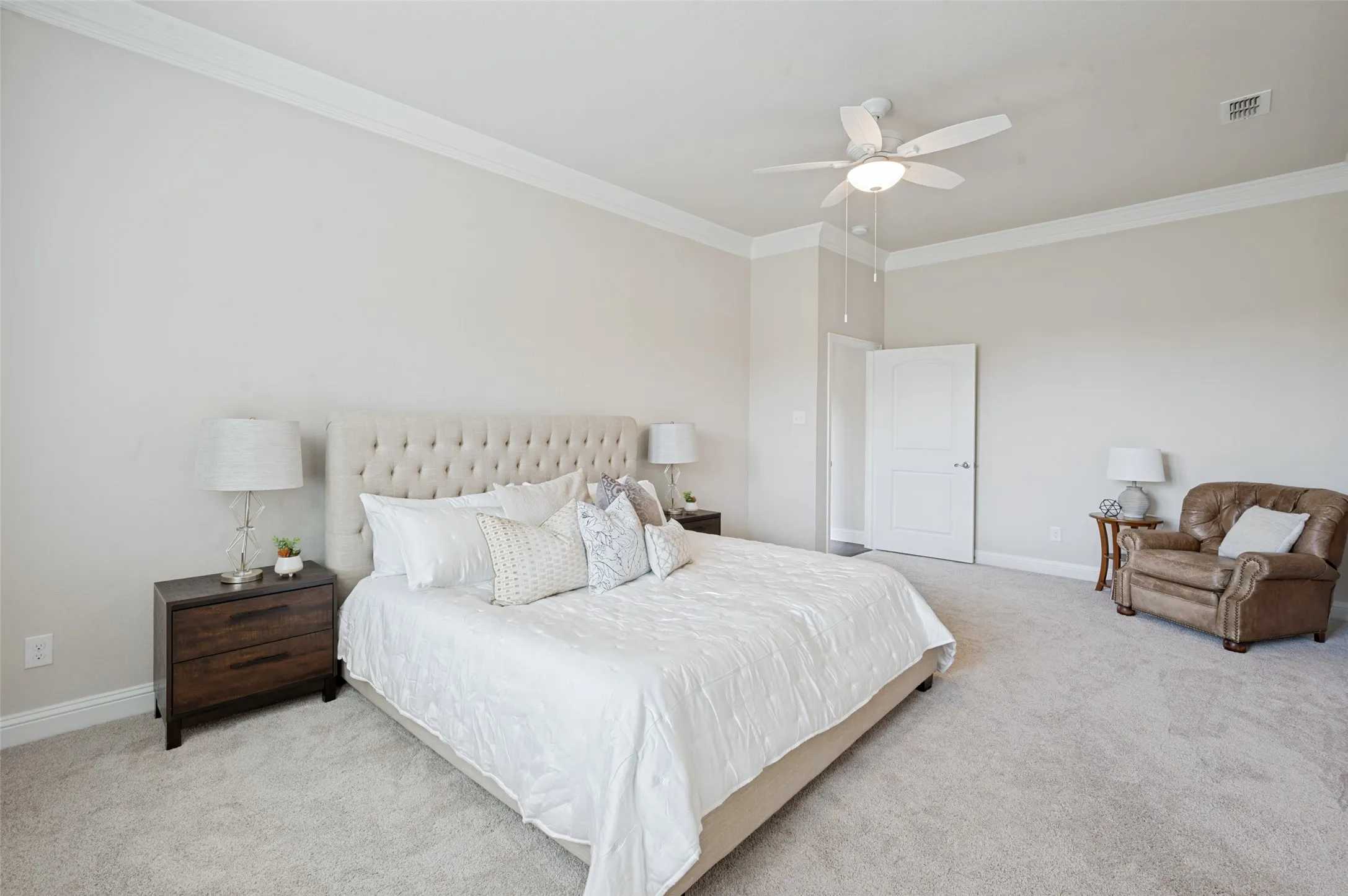 Single Family Residence For Sale in Denton County , 3604 Tuscan Hills Circle, Denton, Texas 76210, 3 Bedroom, 2 Bathroom, 2 Garage spaces, 2,174 Sqft, built in 2014, mls#21271869, Real Estate Agent in Denton, Homes For Sale in Denton county, Homes For Sale in Denton, Realtor in Denton Texas, Real Estate Brokerage Independent Realty Texas, Luminita Cordes Realtor