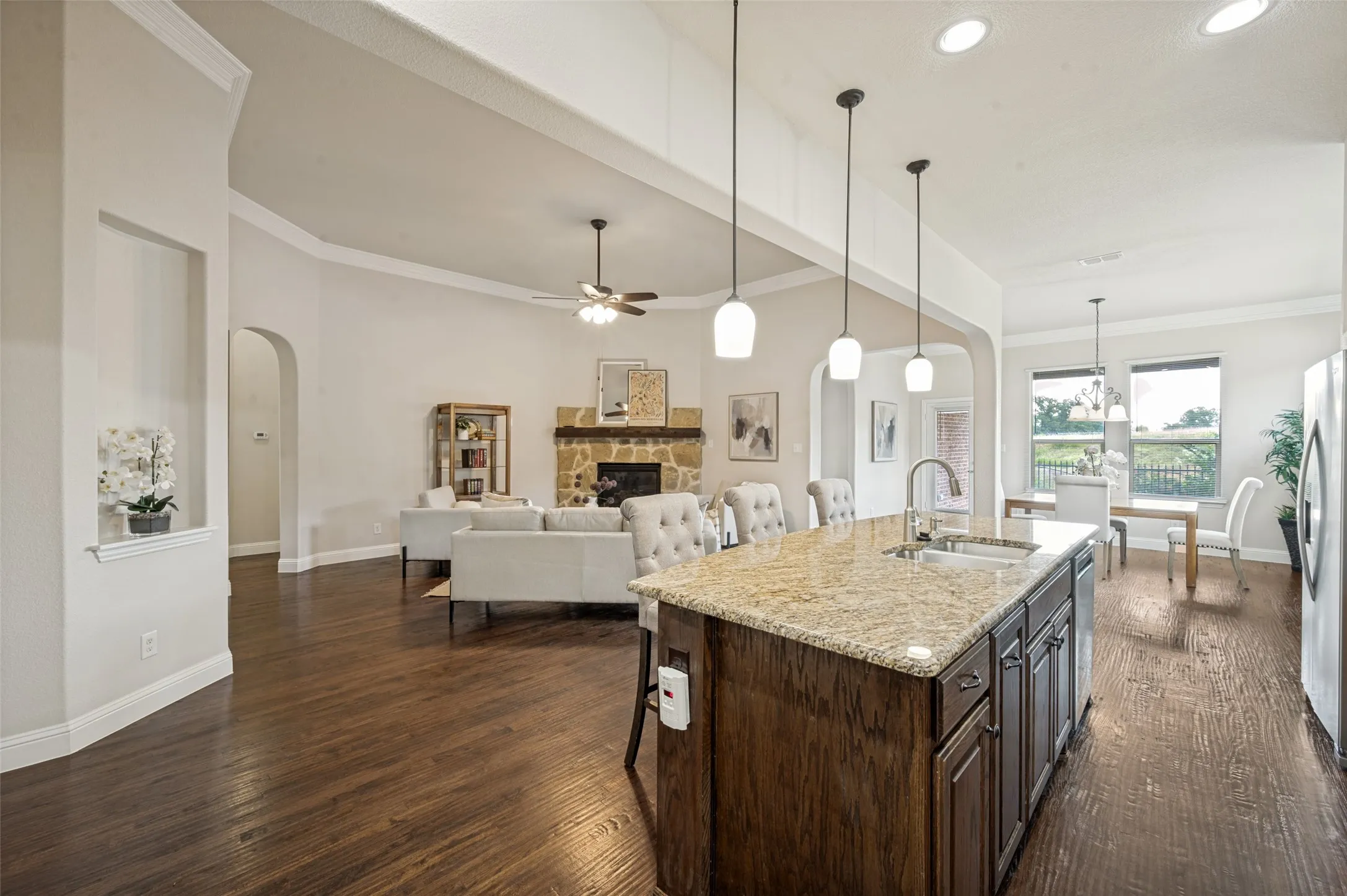 Single Family Residence For Sale in Denton County , 3604 Tuscan Hills Circle, Denton, Texas 76210, 3 Bedroom, 2 Bathroom, 2 Garage spaces, 2,174 Sqft, built in 2014, mls#21271869, Real Estate Agent in Denton, Homes For Sale in Denton county, Homes For Sale in Denton, Realtor in Denton Texas, Real Estate Brokerage Independent Realty Texas, Luminita Cordes Realtor