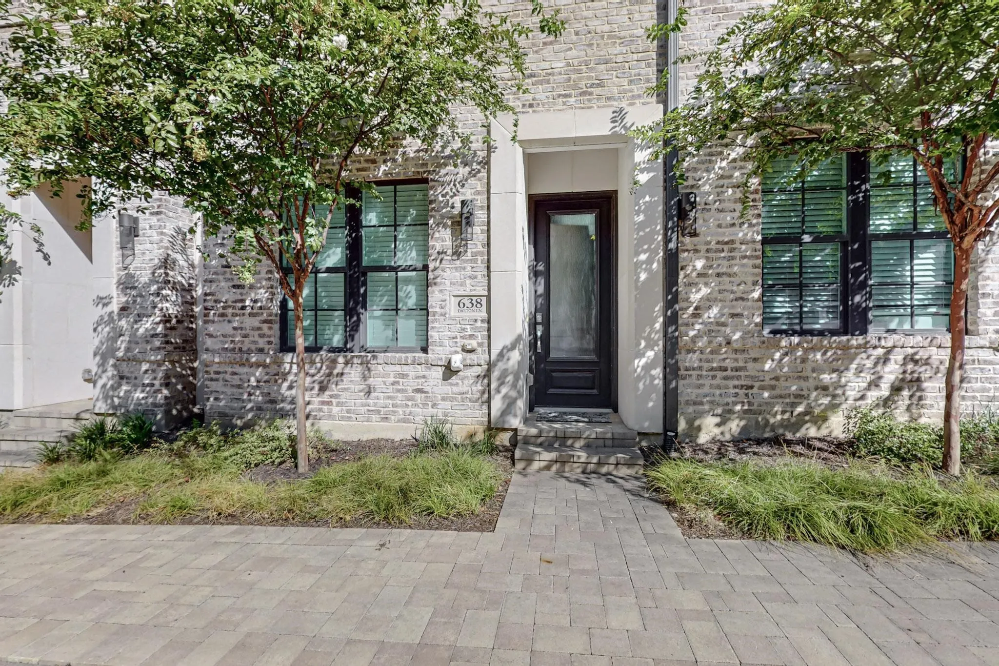 Townhouse For Rent in Dallas County , 638 Dalton Lane 802, Irving, Texas 75039, 2 Bedroom, 3 Bathroom, 2 Garage spaces, 1,319 Sqft, built in 2020, mls#21289391, Real Estate Agent in Irving, Homes For Rent in Dallas county, Homes For Rent in Irving, Realtor in Irving Texas, Real Estate Brokerage Independent Realty Texas, Luminita Cordes Realtor