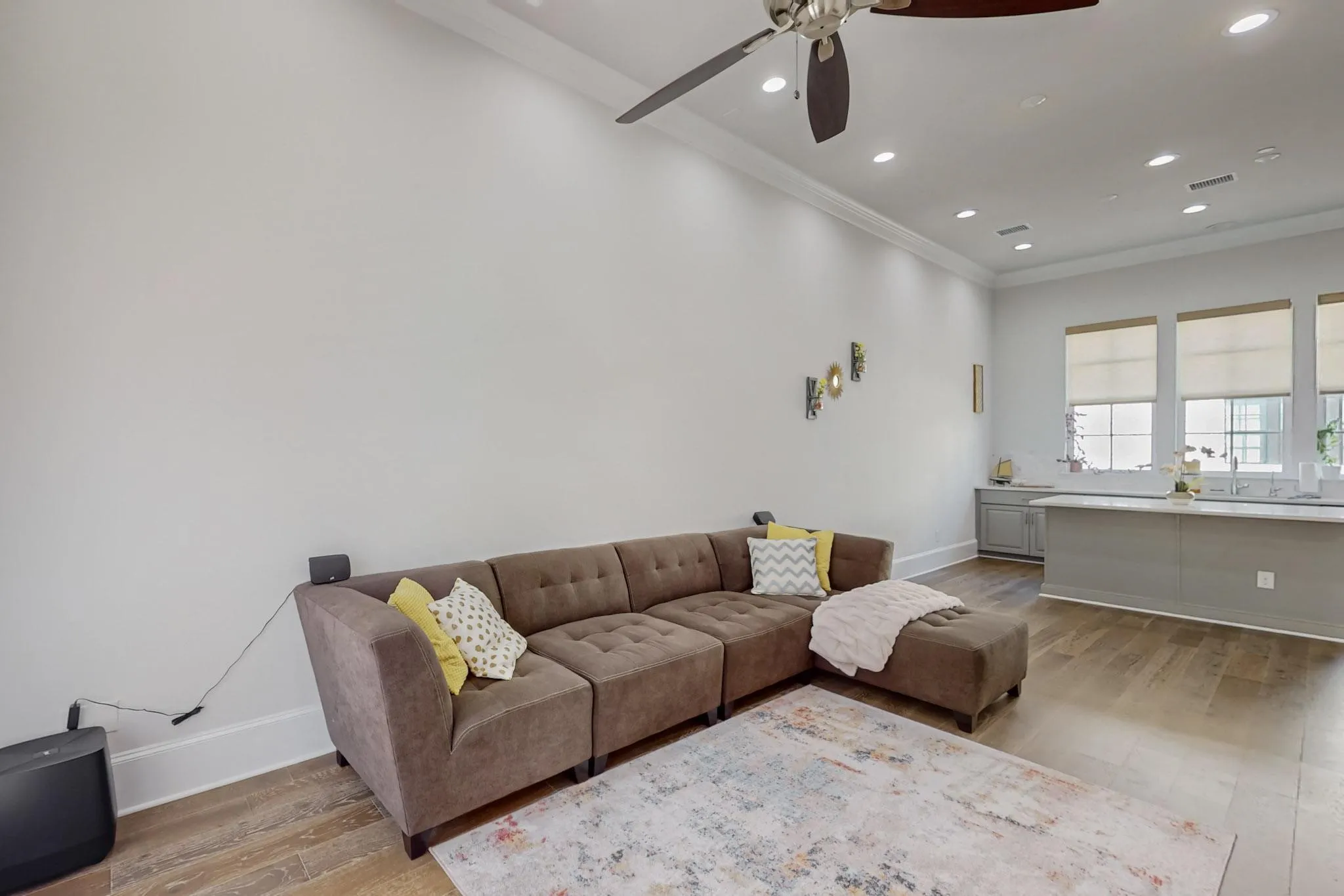 Townhouse For Rent in Dallas County , 638 Dalton Lane 802, Irving, Texas 75039, 2 Bedroom, 3 Bathroom, 2 Garage spaces, 1,319 Sqft, built in 2020, mls#21289391, Real Estate Agent in Irving, Homes For Rent in Dallas county, Homes For Rent in Irving, Realtor in Irving Texas, Real Estate Brokerage Independent Realty Texas, Luminita Cordes Realtor