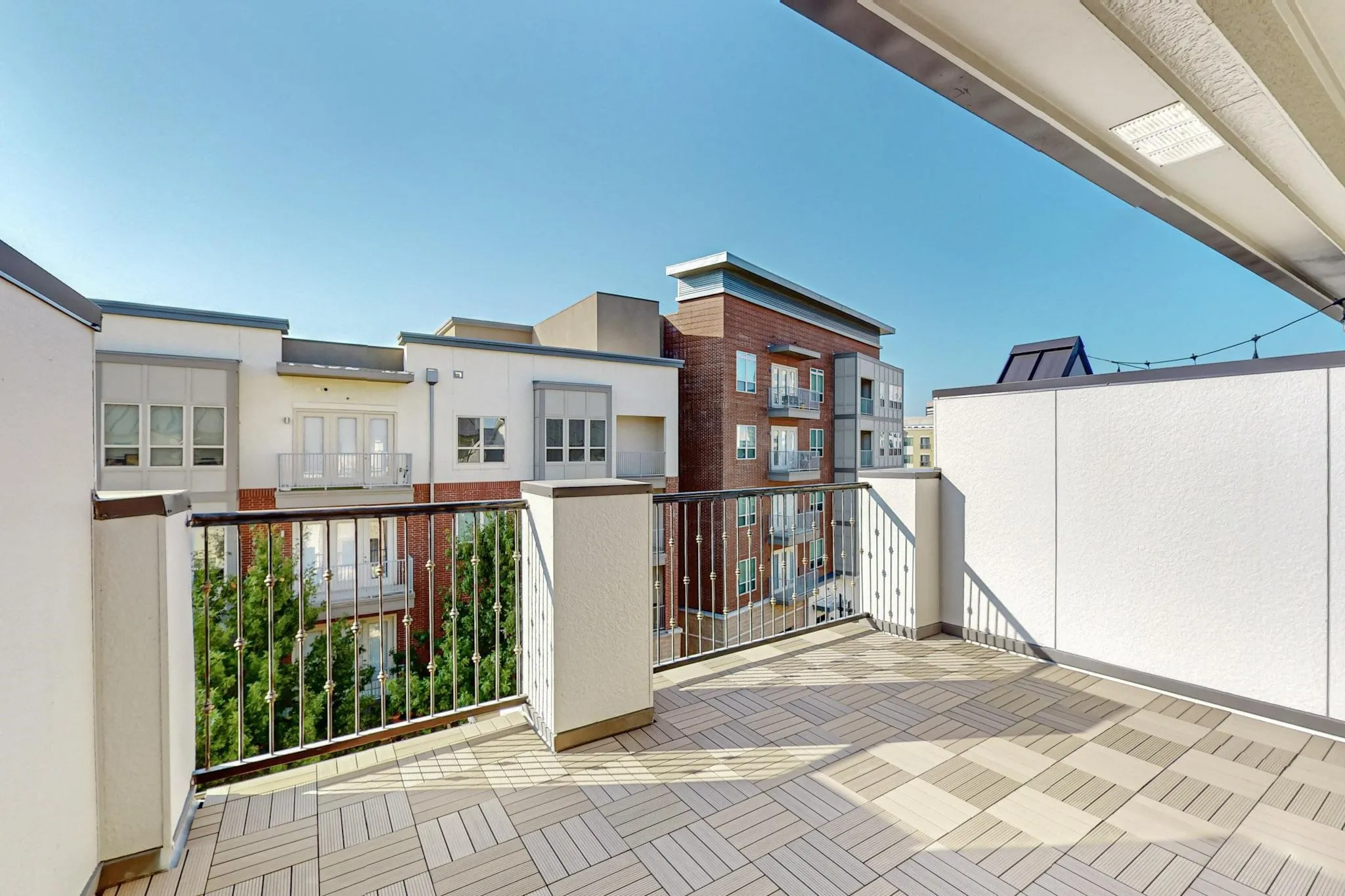 Townhouse For Rent in Dallas County , 638 Dalton Lane 802, Irving, Texas 75039, 2 Bedroom, 3 Bathroom, 2 Garage spaces, 1,319 Sqft, built in 2020, mls#21289391, Real Estate Agent in Irving, Homes For Rent in Dallas county, Homes For Rent in Irving, Realtor in Irving Texas, Real Estate Brokerage Independent Realty Texas, Luminita Cordes Realtor
