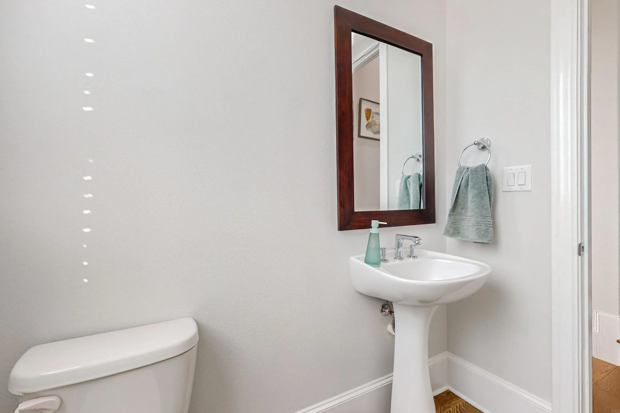 Townhouse For Rent in Dallas County , 638 Dalton Lane 802, Irving, Texas 75039, 2 Bedroom, 3 Bathroom, 2 Garage spaces, 1,319 Sqft, built in 2020, mls#21289391, Real Estate Agent in Irving, Homes For Rent in Dallas county, Homes For Rent in Irving, Realtor in Irving Texas, Real Estate Brokerage Independent Realty Texas, Luminita Cordes Realtor