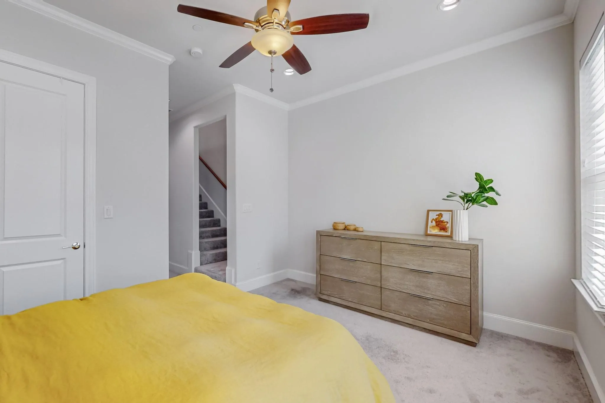 Townhouse For Rent in Dallas County , 638 Dalton Lane 802, Irving, Texas 75039, 2 Bedroom, 3 Bathroom, 2 Garage spaces, 1,319 Sqft, built in 2020, mls#21289391, Real Estate Agent in Irving, Homes For Rent in Dallas county, Homes For Rent in Irving, Realtor in Irving Texas, Real Estate Brokerage Independent Realty Texas, Luminita Cordes Realtor