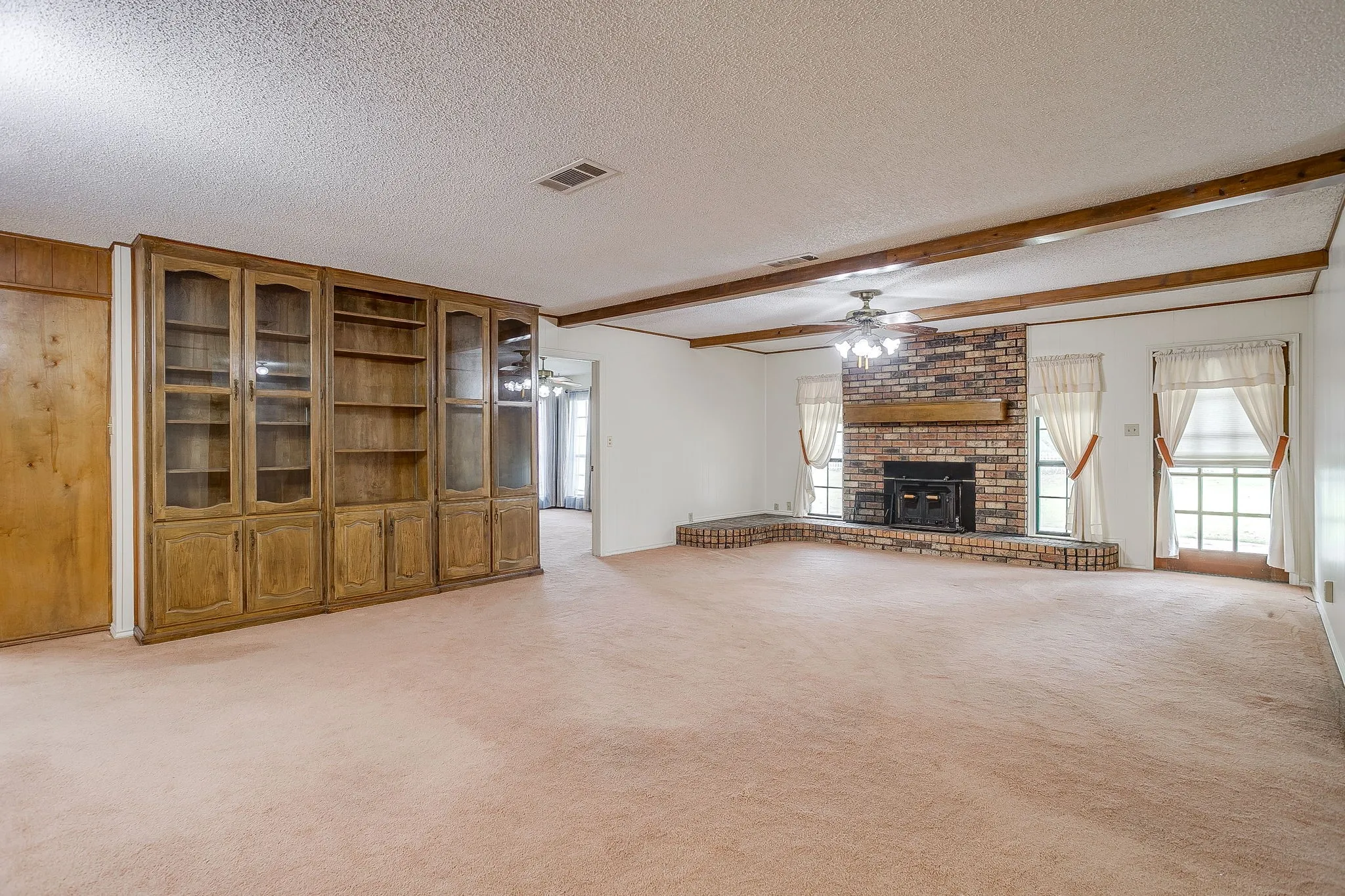 Farm For Sale in Hill County , 1288 Fm 67, Covington, Texas 76636, 3 Bedrooms, 2 Bathrooms, 2 Garage spaces, 1,680 Sqft, built in 1984, Price $549,900, mls#21296331, Real Estate Agent in Covington, Homes For Sale in Hill county, Homes For Sale in Covington, Realtor in Covington Texas, Real Estate Brokerage Independent Realty Texas, Luminita Cordes Realtor