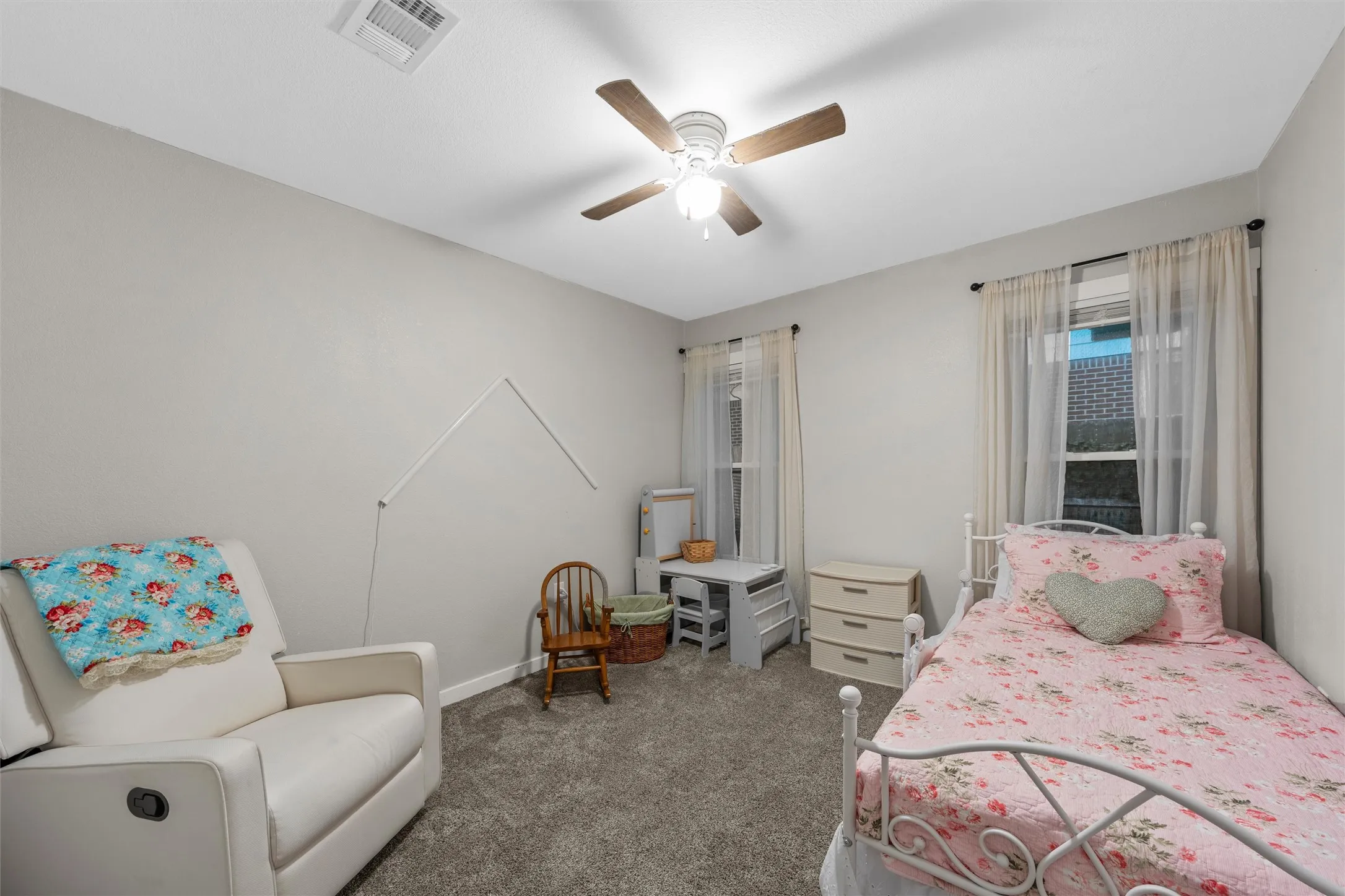 Single Family Residence For Sale in Mc Lennan County , 3709 Parkwood Street, Waco, Texas 76710, 3 Bedroom, 2 Bathroom, Garage spaces, 1,529 Sqft, built in 1950, mls#21296123, Real Estate Agent in Waco, Homes For Sale in Mc Lennan county, Homes For Sale in Waco, Realtor in Waco Texas, Real Estate Brokerage Independent Realty Texas, Luminita Cordes Realtor