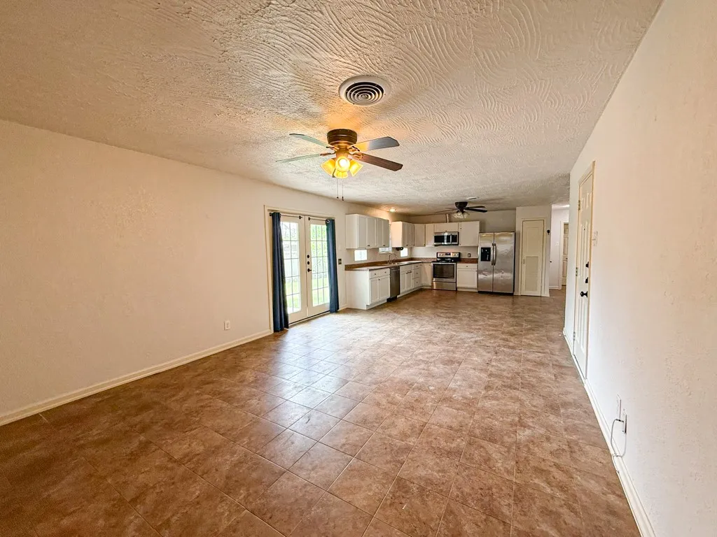 Single Family Residence For Sale in Dallas County , 2424 Dorrington Drive, Dallas, Texas 75228, 2 Bedroom, 2 Bathroom, 2 Garage spaces, 1,428 Sqft, built in 1959, mls#21287516, Real Estate Agent in Dallas, Homes For Sale in Dallas county, Homes For Sale in Dallas, Realtor in Dallas Texas, Real Estate Brokerage Independent Realty Texas, Luminita Cordes Realtor