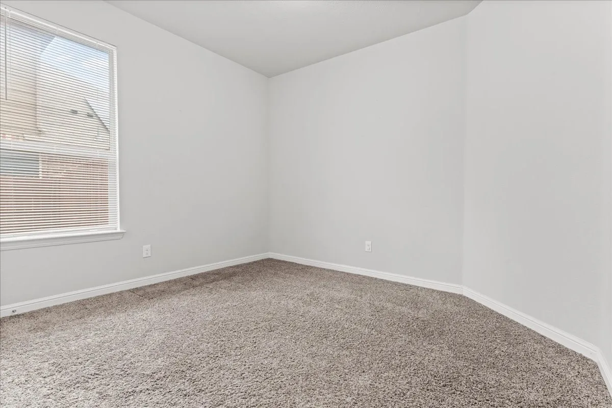 Single Family Residence For Sale in Tarrant County , 1117 Scotney Lane, Saginaw, Texas 76131, 4 Bedroom, 3 Bathroom, 3 Garage spaces, 2,283 Sqft, built in 2018, mls#21296421, Real Estate Agent in Saginaw, Homes For Sale in Tarrant county, Homes For Sale in Saginaw, Realtor in Saginaw Texas, Real Estate Brokerage Independent Realty Texas, Luminita Cordes Realtor