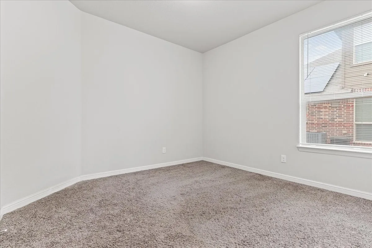 Single Family Residence For Sale in Tarrant County , 1117 Scotney Lane, Saginaw, Texas 76131, 4 Bedroom, 3 Bathroom, 3 Garage spaces, 2,283 Sqft, built in 2018, mls#21296421, Real Estate Agent in Saginaw, Homes For Sale in Tarrant county, Homes For Sale in Saginaw, Realtor in Saginaw Texas, Real Estate Brokerage Independent Realty Texas, Luminita Cordes Realtor
