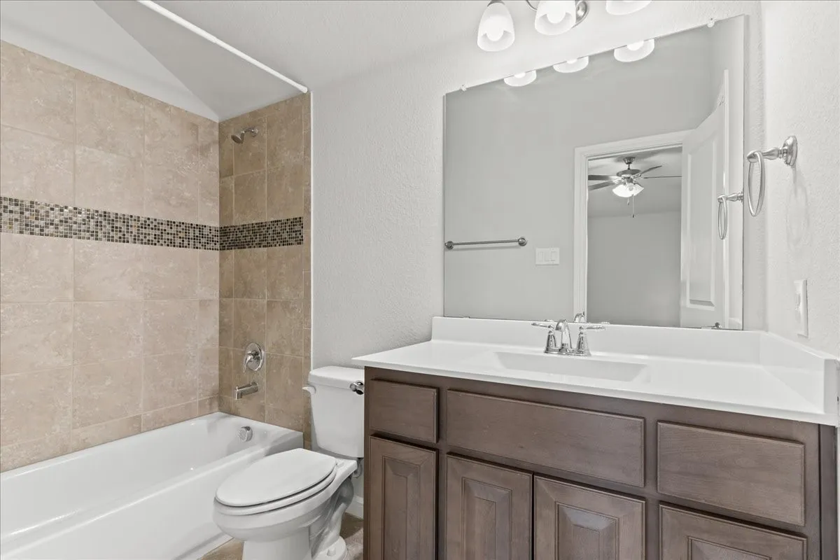 Single Family Residence For Sale in Tarrant County , 1117 Scotney Lane, Saginaw, Texas 76131, 4 Bedroom, 3 Bathroom, 3 Garage spaces, 2,283 Sqft, built in 2018, mls#21296421, Real Estate Agent in Saginaw, Homes For Sale in Tarrant county, Homes For Sale in Saginaw, Realtor in Saginaw Texas, Real Estate Brokerage Independent Realty Texas, Luminita Cordes Realtor