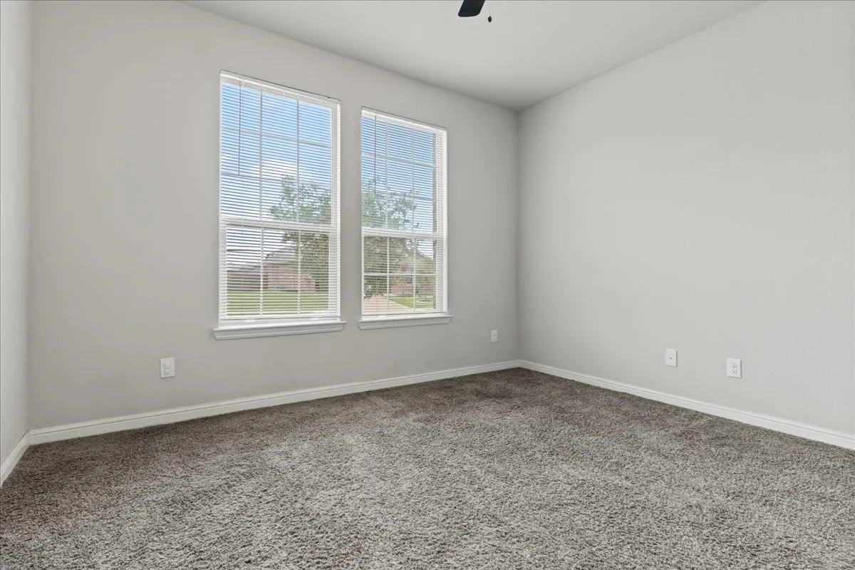 Single Family Residence For Sale in Tarrant County , 1117 Scotney Lane, Saginaw, Texas 76131, 4 Bedroom, 3 Bathroom, 3 Garage spaces, 2,283 Sqft, built in 2018, mls#21296421, Real Estate Agent in Saginaw, Homes For Sale in Tarrant county, Homes For Sale in Saginaw, Realtor in Saginaw Texas, Real Estate Brokerage Independent Realty Texas, Luminita Cordes Realtor