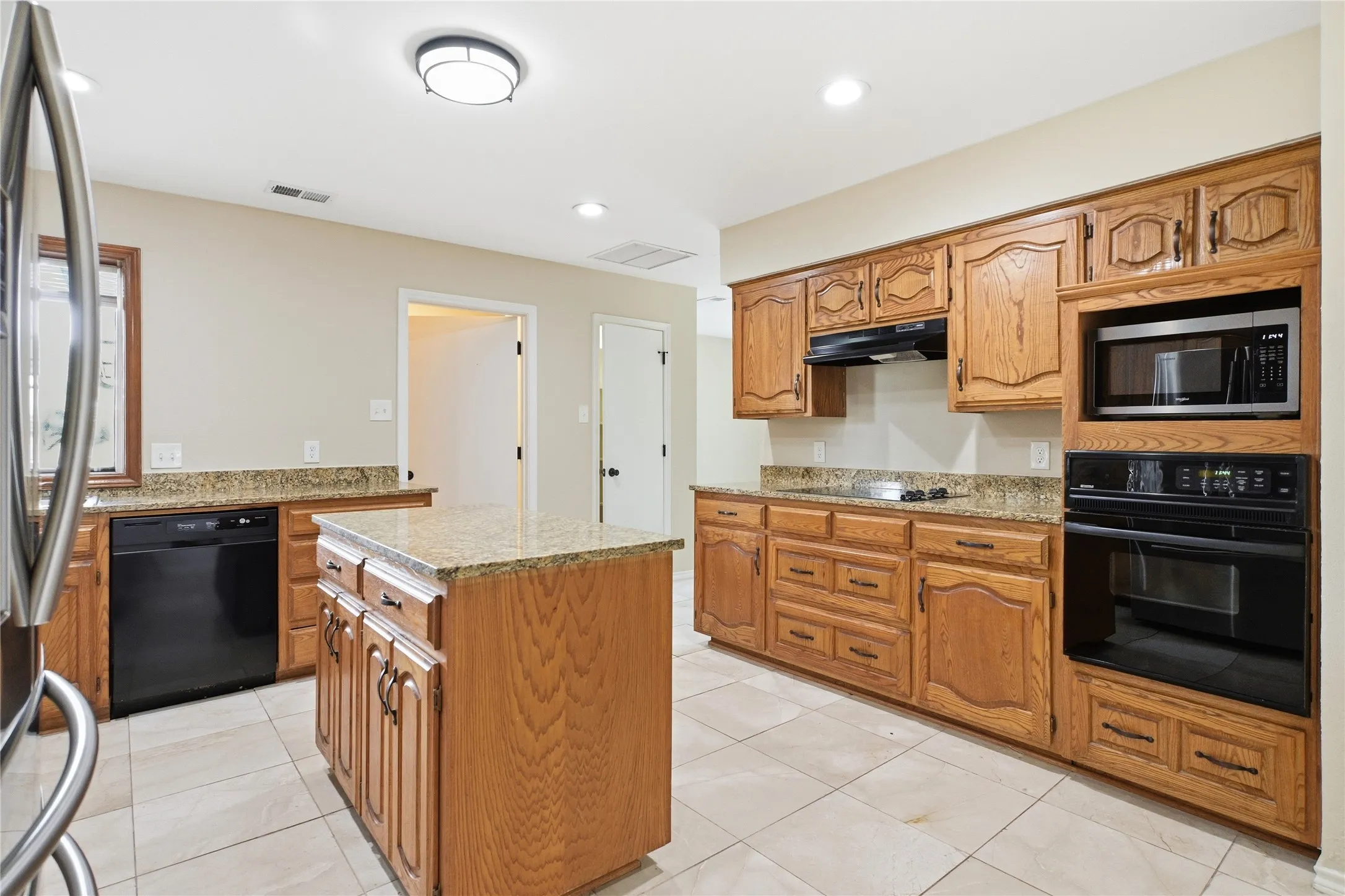 Single Family Residence For Sale in Dallas County , 1905 Wedgewood Drive, Grand Prairie, Texas 75050, 3 Bedroom, 2 Bathroom, 2 Garage spaces, 1,945 Sqft, built in 1982, mls#21295147, Real Estate Agent in Grand Prairie, Homes For Sale in Dallas county, Homes For Sale in Grand Prairie, Realtor in Grand Prairie Texas, Real Estate Brokerage Independent Realty Texas, Luminita Cordes Realtor