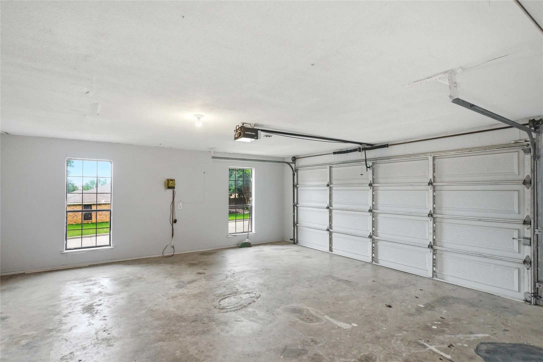 Single Family Residence For Sale in Dallas County , 1905 Wedgewood Drive, Grand Prairie, Texas 75050, 3 Bedroom, 2 Bathroom, 2 Garage spaces, 1,945 Sqft, built in 1982, mls#21295147, Real Estate Agent in Grand Prairie, Homes For Sale in Dallas county, Homes For Sale in Grand Prairie, Realtor in Grand Prairie Texas, Real Estate Brokerage Independent Realty Texas, Luminita Cordes Realtor