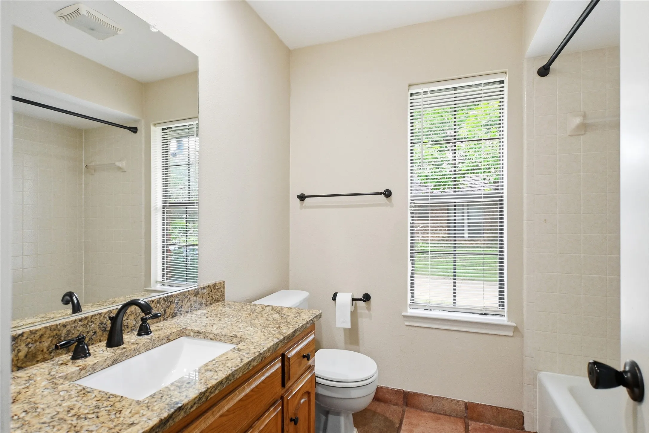 Single Family Residence For Sale in Dallas County , 1905 Wedgewood Drive, Grand Prairie, Texas 75050, 3 Bedroom, 2 Bathroom, 2 Garage spaces, 1,945 Sqft, built in 1982, mls#21295147, Real Estate Agent in Grand Prairie, Homes For Sale in Dallas county, Homes For Sale in Grand Prairie, Realtor in Grand Prairie Texas, Real Estate Brokerage Independent Realty Texas, Luminita Cordes Realtor