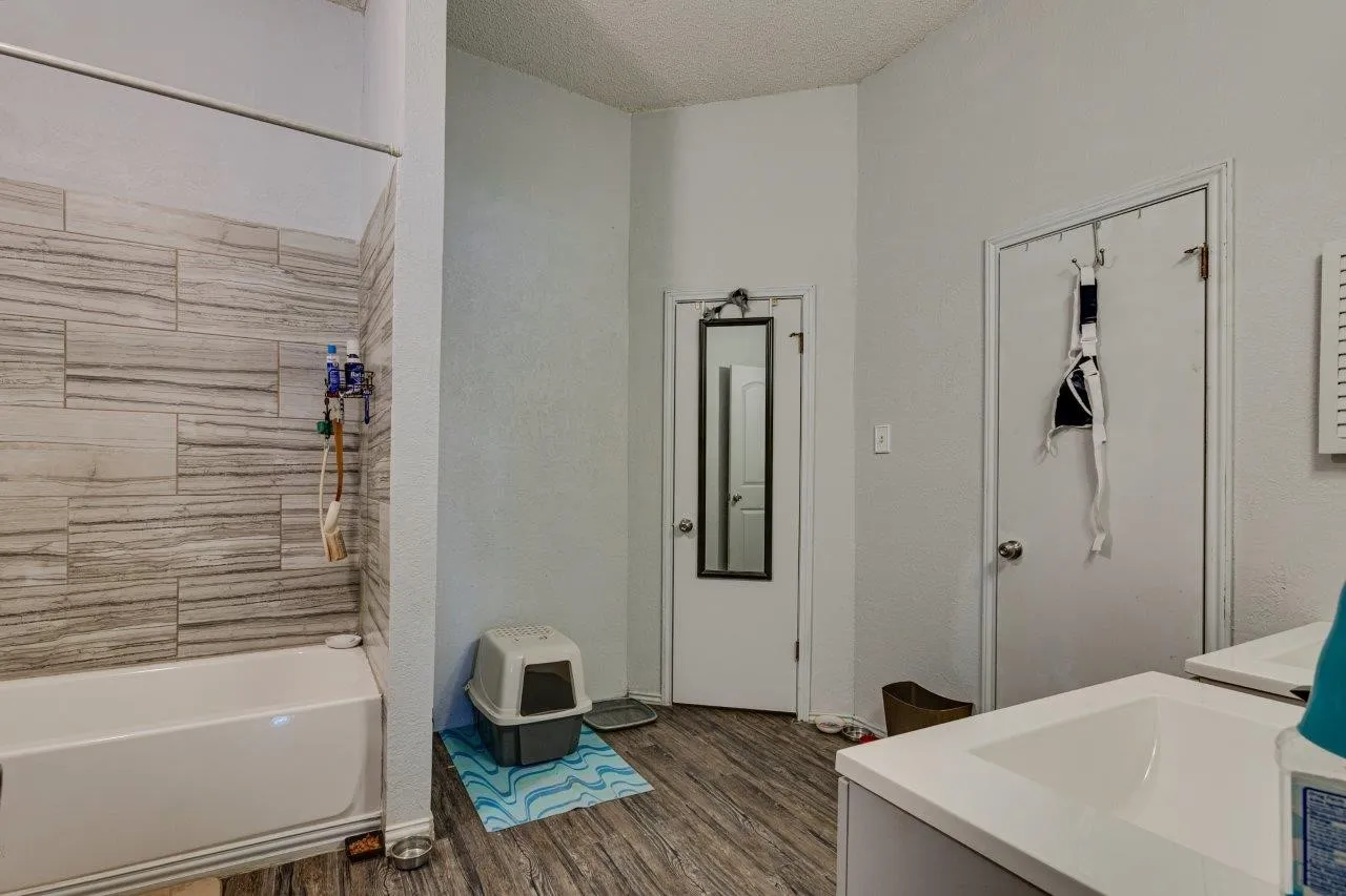 Single Family Residence For Sale in Dallas County , 613 Purple Sage Trail, Mesquite, Texas 75149, 3 Bedroom, 2 Bathroom, 2 Garage spaces, 1,241 Sqft, built in 1983, mls#21296501, Real Estate Agent in Mesquite, Homes For Sale in Dallas county, Homes For Sale in Mesquite, Realtor in Mesquite Texas, Real Estate Brokerage Independent Realty Texas, Luminita Cordes Realtor