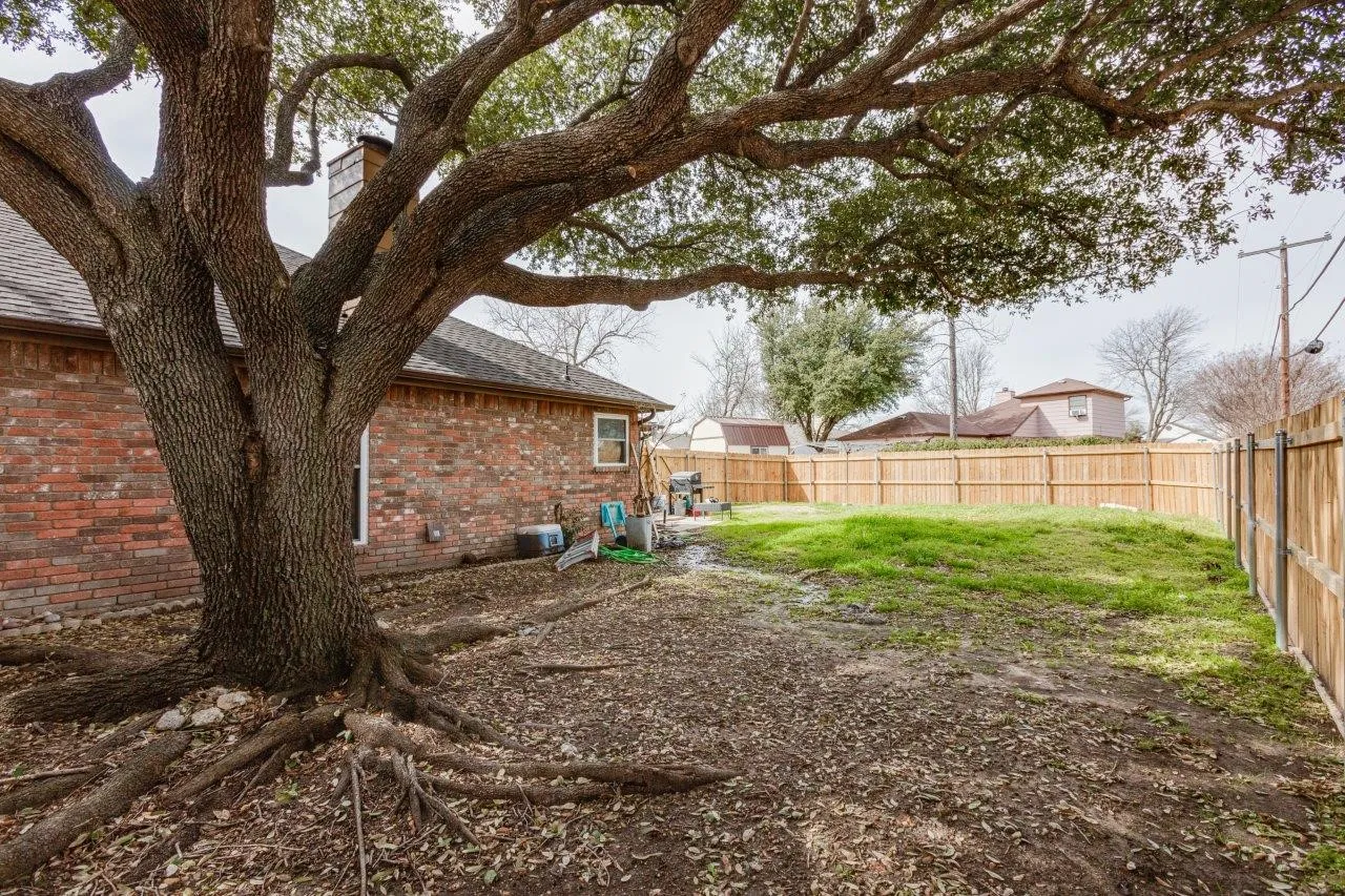 Single Family Residence For Sale in Dallas County , 613 Purple Sage Trail, Mesquite, Texas 75149, 3 Bedroom, 2 Bathroom, 2 Garage spaces, 1,241 Sqft, built in 1983, mls#21296501, Real Estate Agent in Mesquite, Homes For Sale in Dallas county, Homes For Sale in Mesquite, Realtor in Mesquite Texas, Real Estate Brokerage Independent Realty Texas, Luminita Cordes Realtor