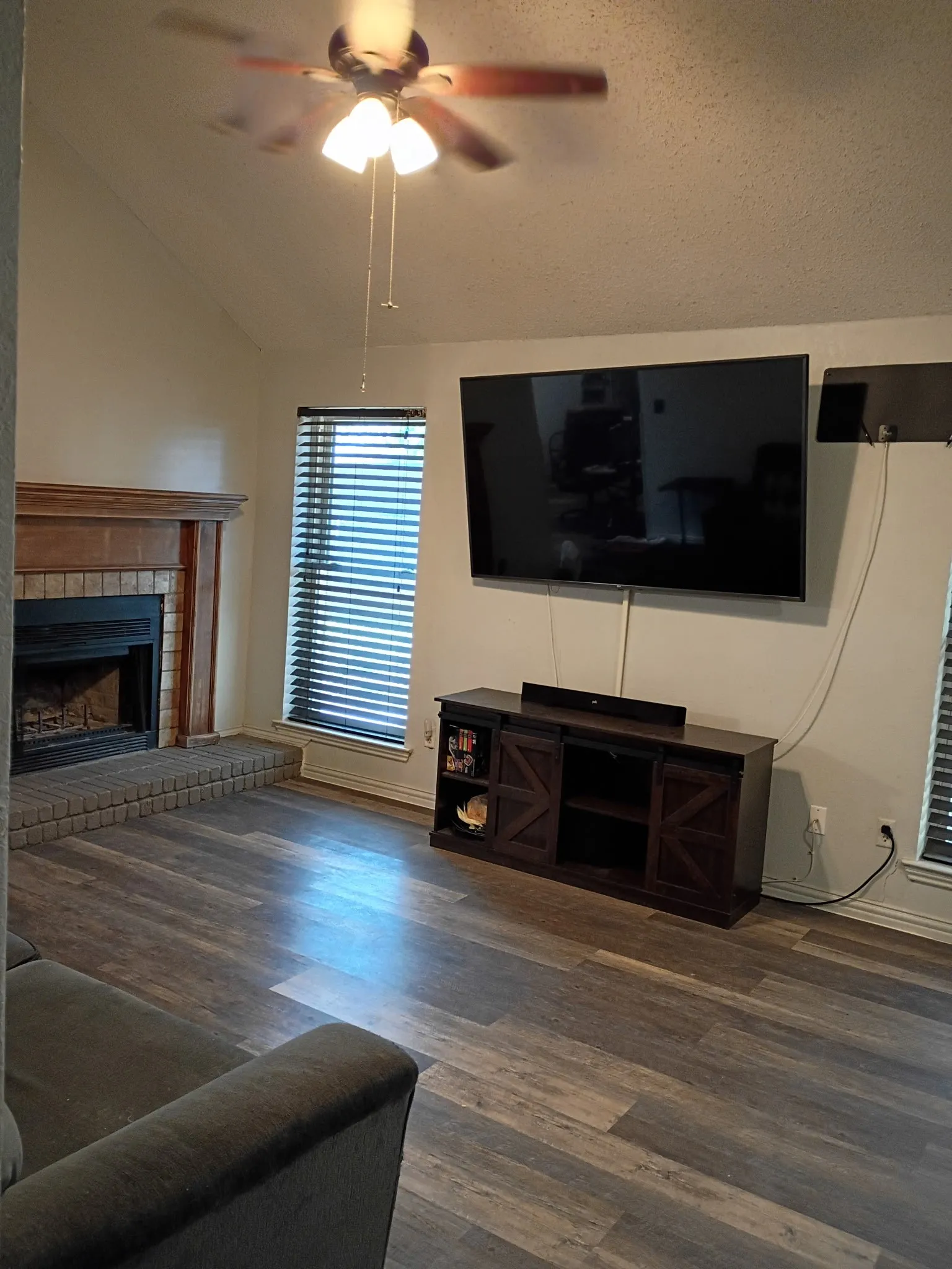Single Family Residence For Sale in Dallas County , 613 Purple Sage Trail, Mesquite, Texas 75149, 3 Bedroom, 2 Bathroom, 2 Garage spaces, 1,241 Sqft, built in 1983, mls#21296501, Real Estate Agent in Mesquite, Homes For Sale in Dallas county, Homes For Sale in Mesquite, Realtor in Mesquite Texas, Real Estate Brokerage Independent Realty Texas, Luminita Cordes Realtor