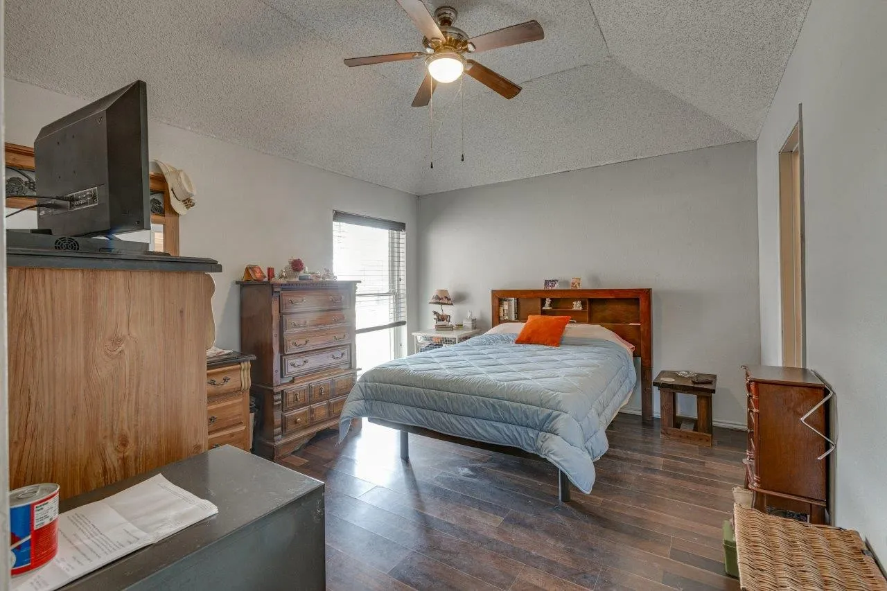 Single Family Residence For Sale in Dallas County , 613 Purple Sage Trail, Mesquite, Texas 75149, 3 Bedroom, 2 Bathroom, 2 Garage spaces, 1,241 Sqft, built in 1983, mls#21296501, Real Estate Agent in Mesquite, Homes For Sale in Dallas county, Homes For Sale in Mesquite, Realtor in Mesquite Texas, Real Estate Brokerage Independent Realty Texas, Luminita Cordes Realtor