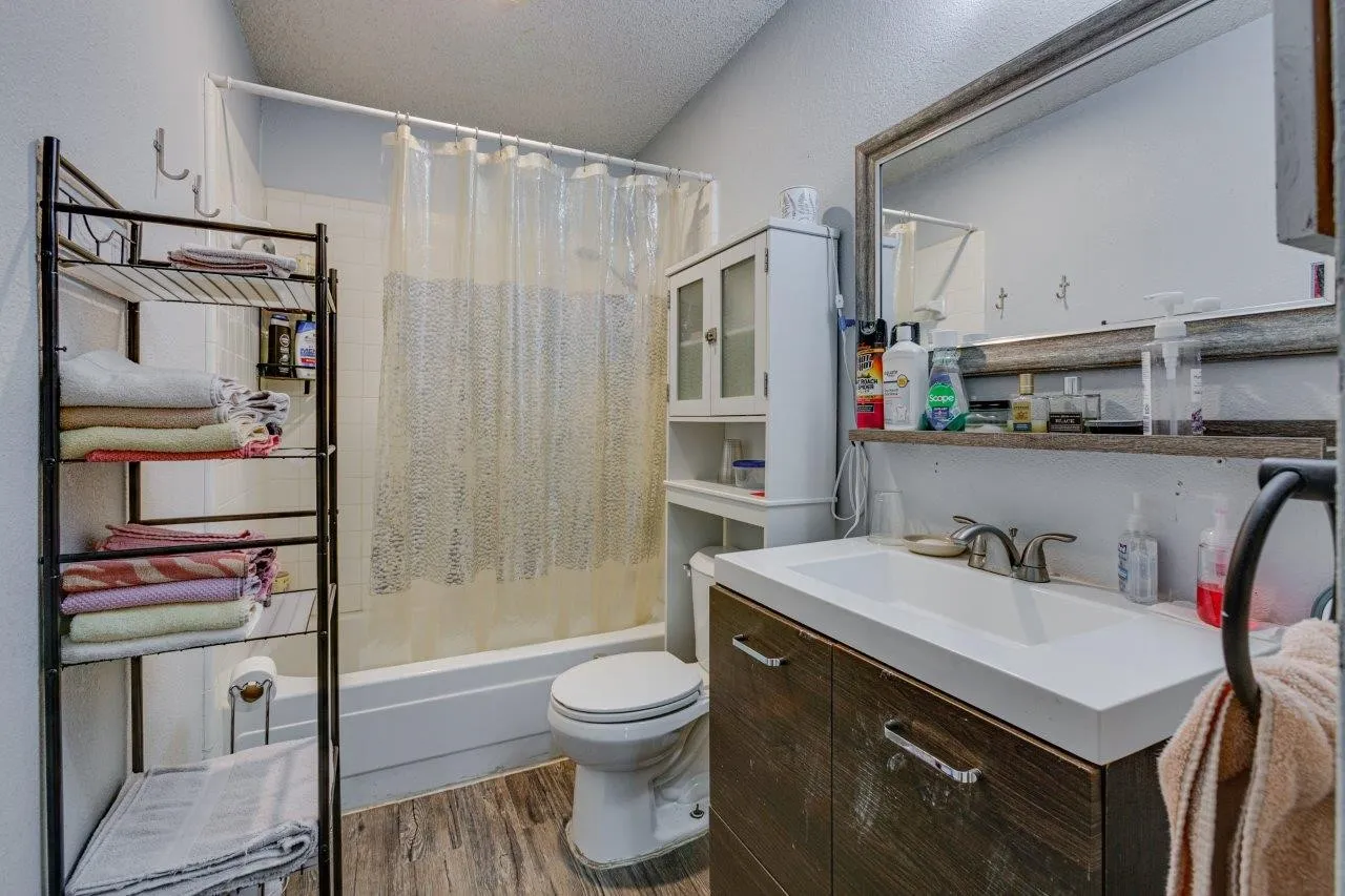Single Family Residence For Sale in Dallas County , 613 Purple Sage Trail, Mesquite, Texas 75149, 3 Bedroom, 2 Bathroom, 2 Garage spaces, 1,241 Sqft, built in 1983, mls#21296501, Real Estate Agent in Mesquite, Homes For Sale in Dallas county, Homes For Sale in Mesquite, Realtor in Mesquite Texas, Real Estate Brokerage Independent Realty Texas, Luminita Cordes Realtor
