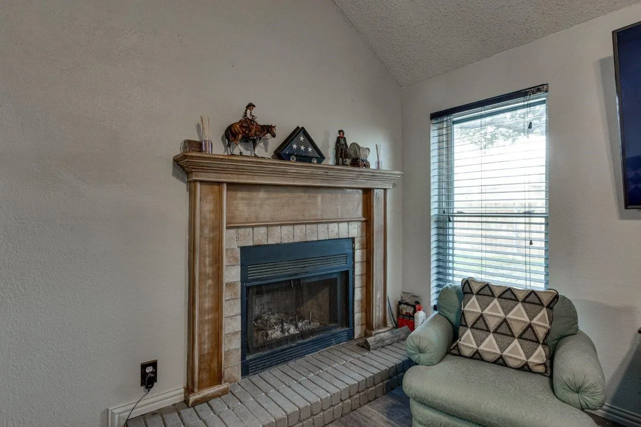 Single Family Residence For Sale in Dallas County , 613 Purple Sage Trail, Mesquite, Texas 75149, 3 Bedroom, 2 Bathroom, 2 Garage spaces, 1,241 Sqft, built in 1983, mls#21296501, Real Estate Agent in Mesquite, Homes For Sale in Dallas county, Homes For Sale in Mesquite, Realtor in Mesquite Texas, Real Estate Brokerage Independent Realty Texas, Luminita Cordes Realtor